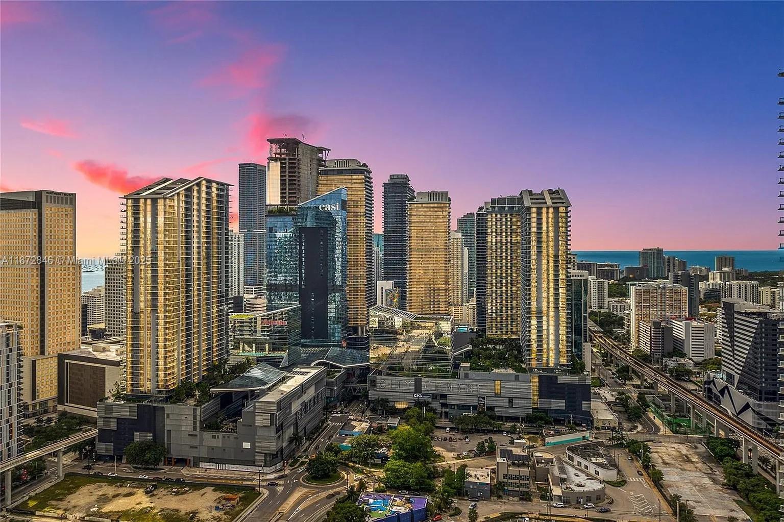 350 S Miami Ave #2311, Miami FL 33130