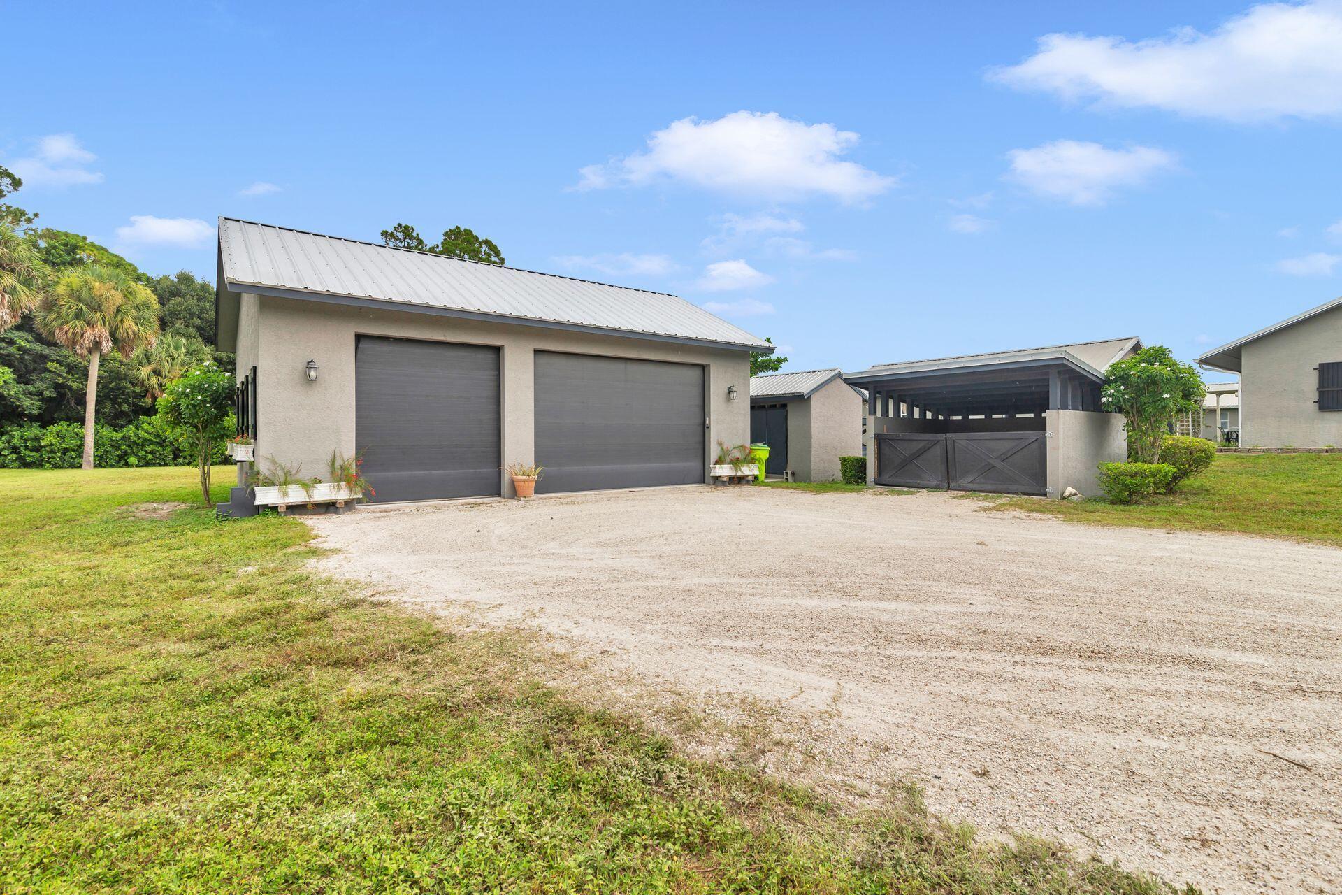 Homes for sale in Loxahatchee Groves, FL | 2770 E Road, Loxahatchee Groves, FL 33470 | MLS# R11121290