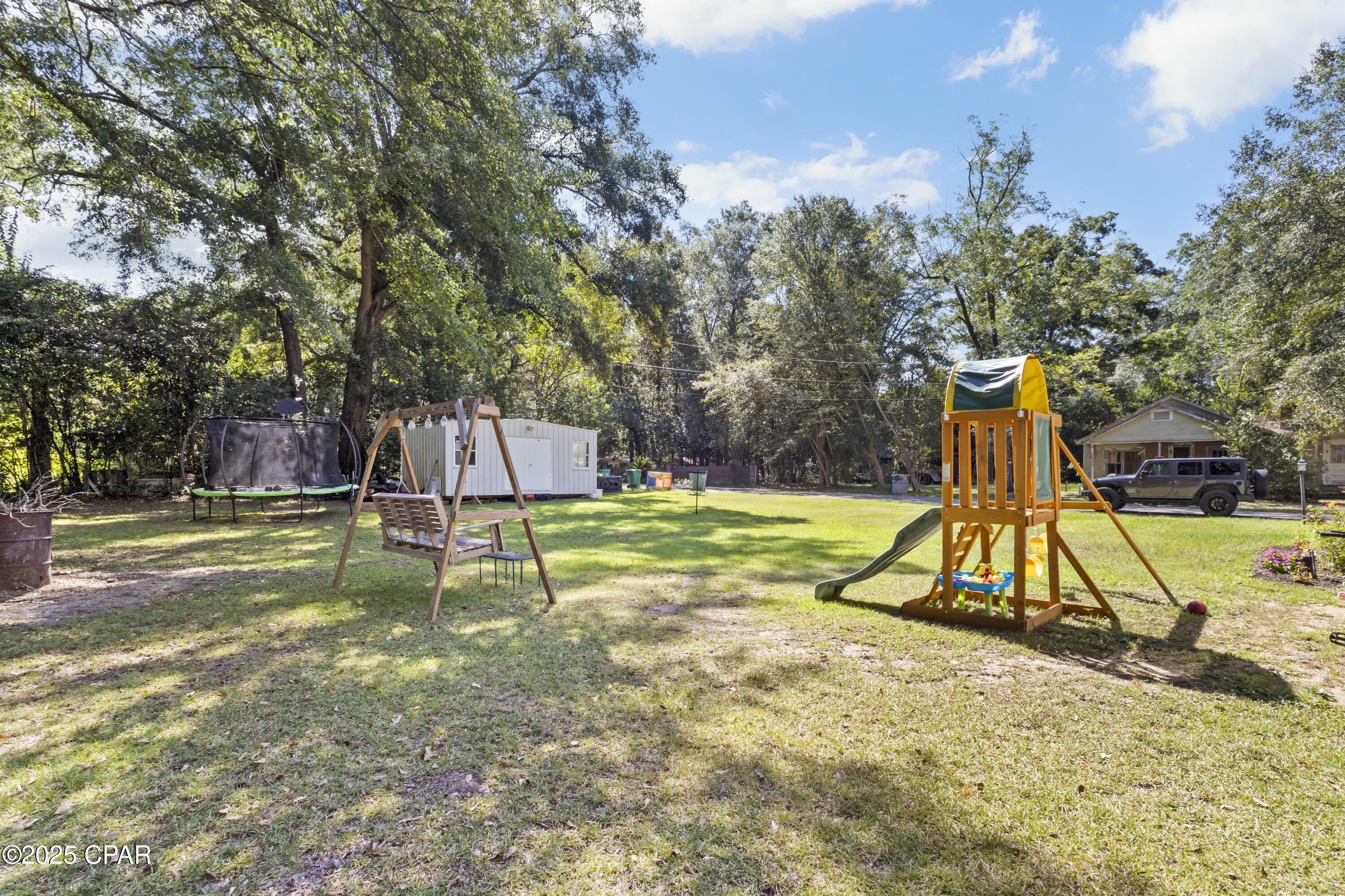 Image 20 For 5324 Forest Drive