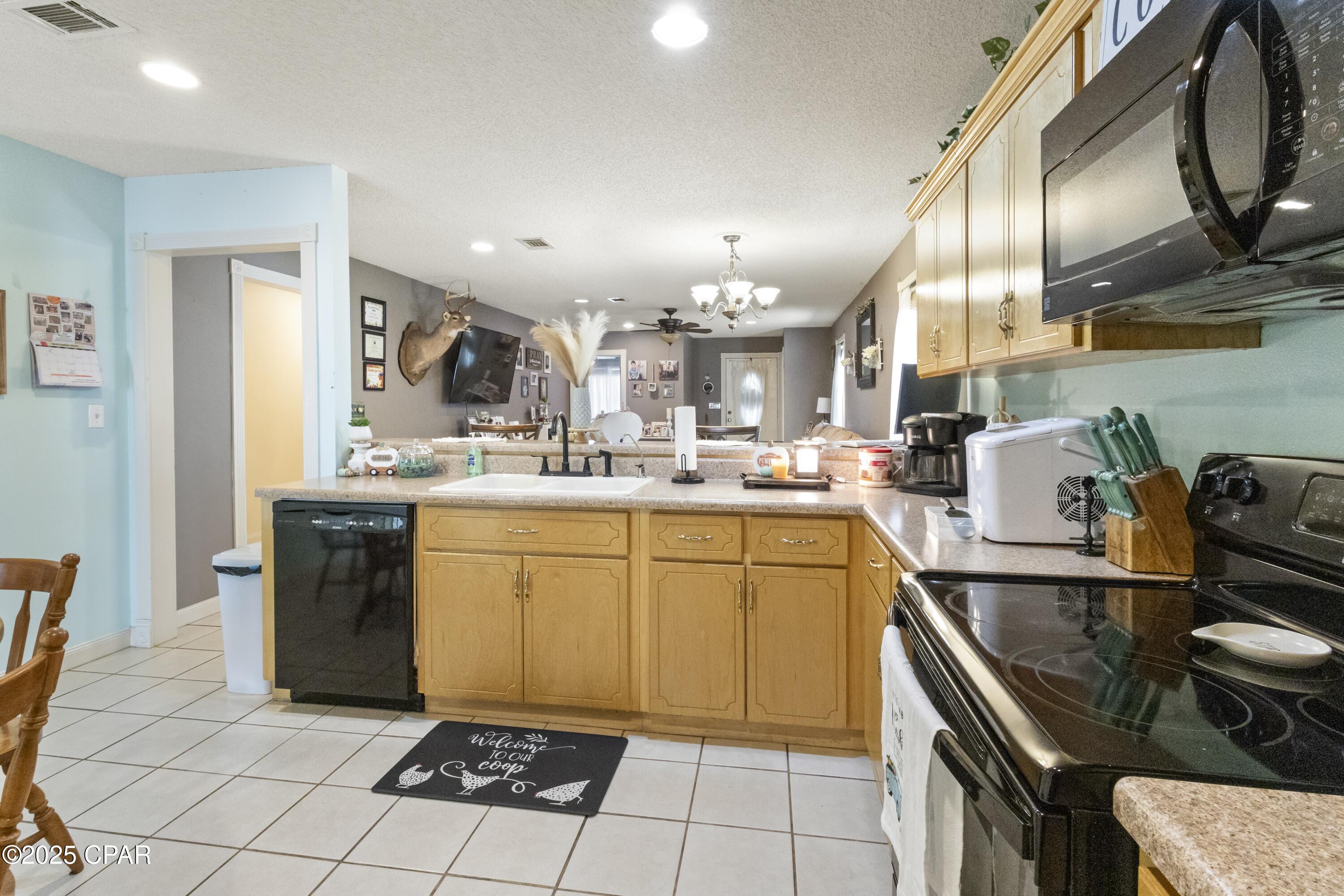 Image 7 For 5324 Forest Drive