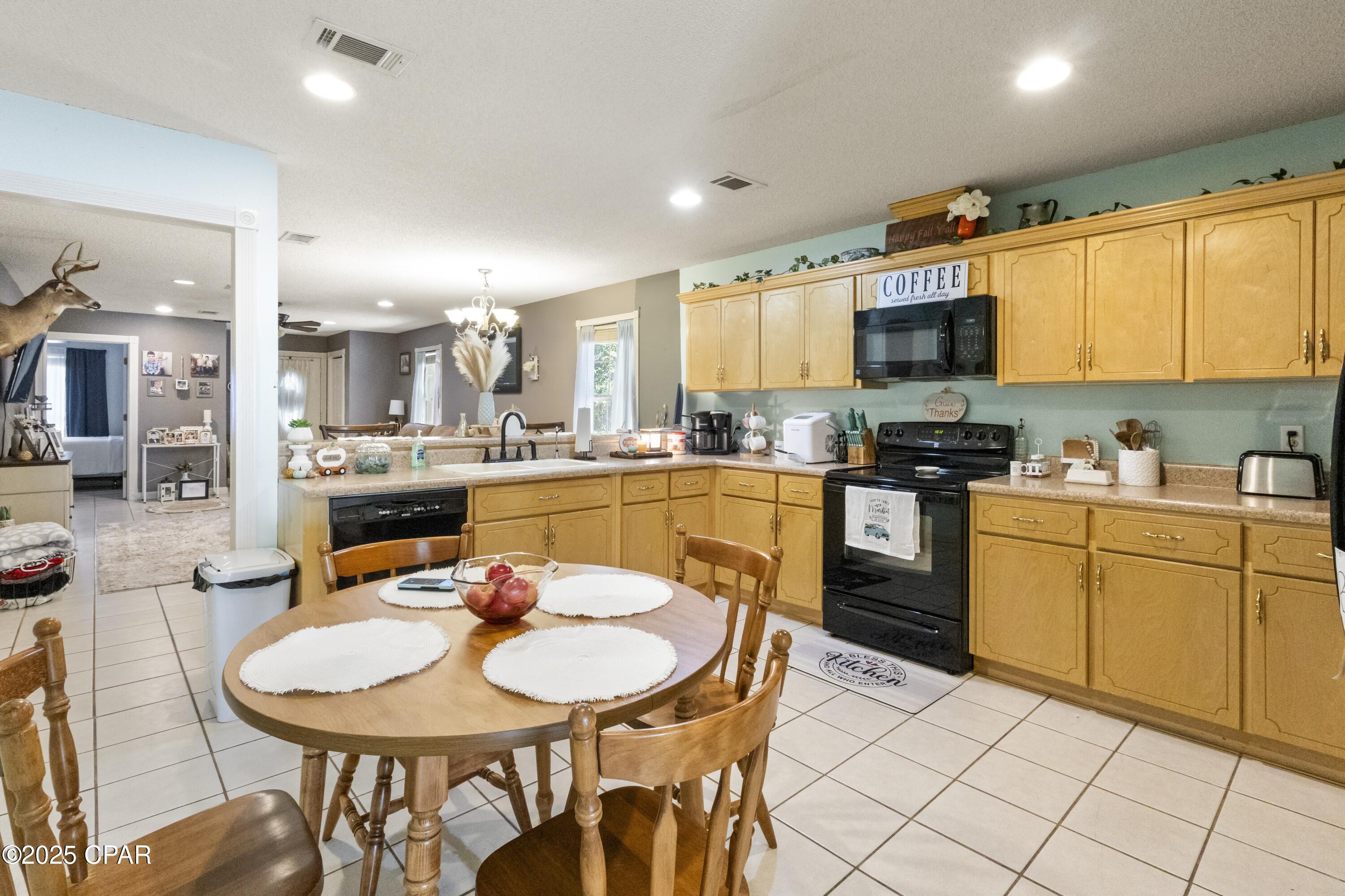 Image 8 For 5324 Forest Drive