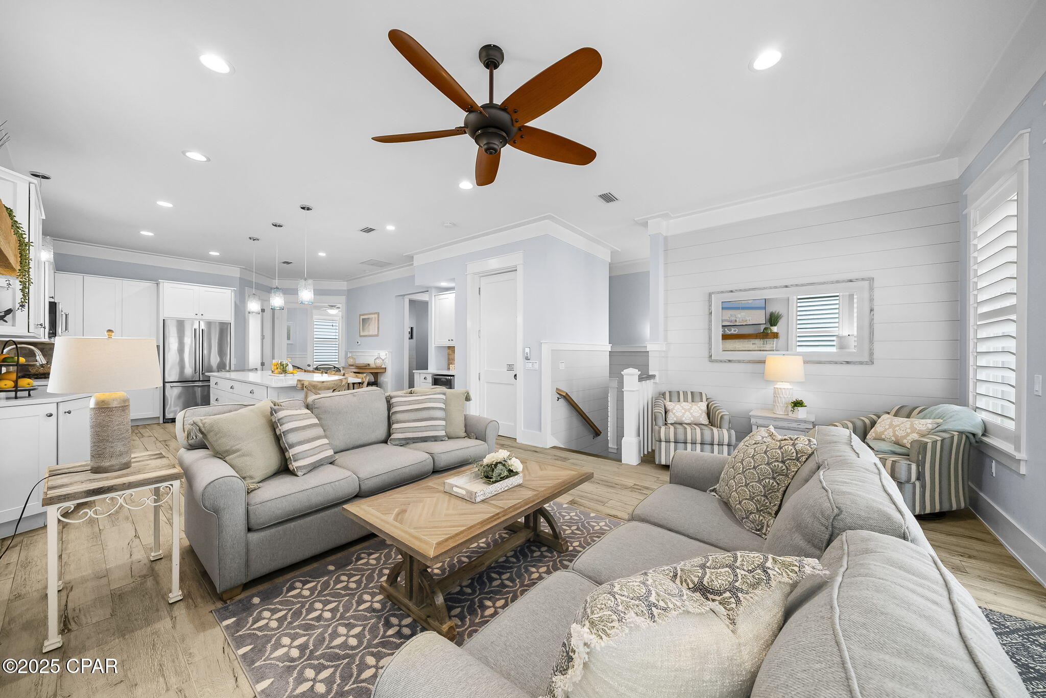 Listing photo id 10 for 93 Emerald Cove Lane