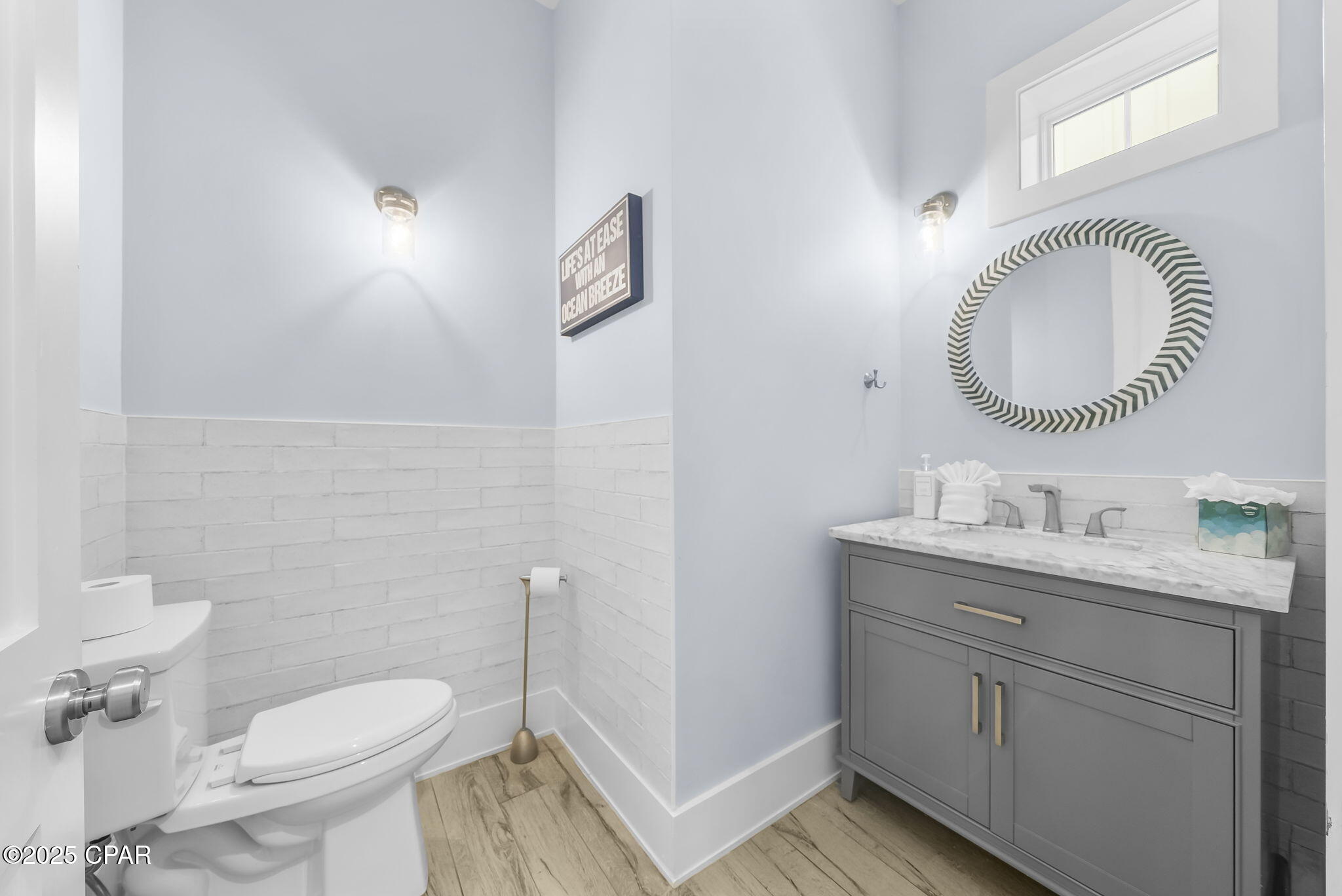 Listing photo id 15 for 93 Emerald Cove Lane