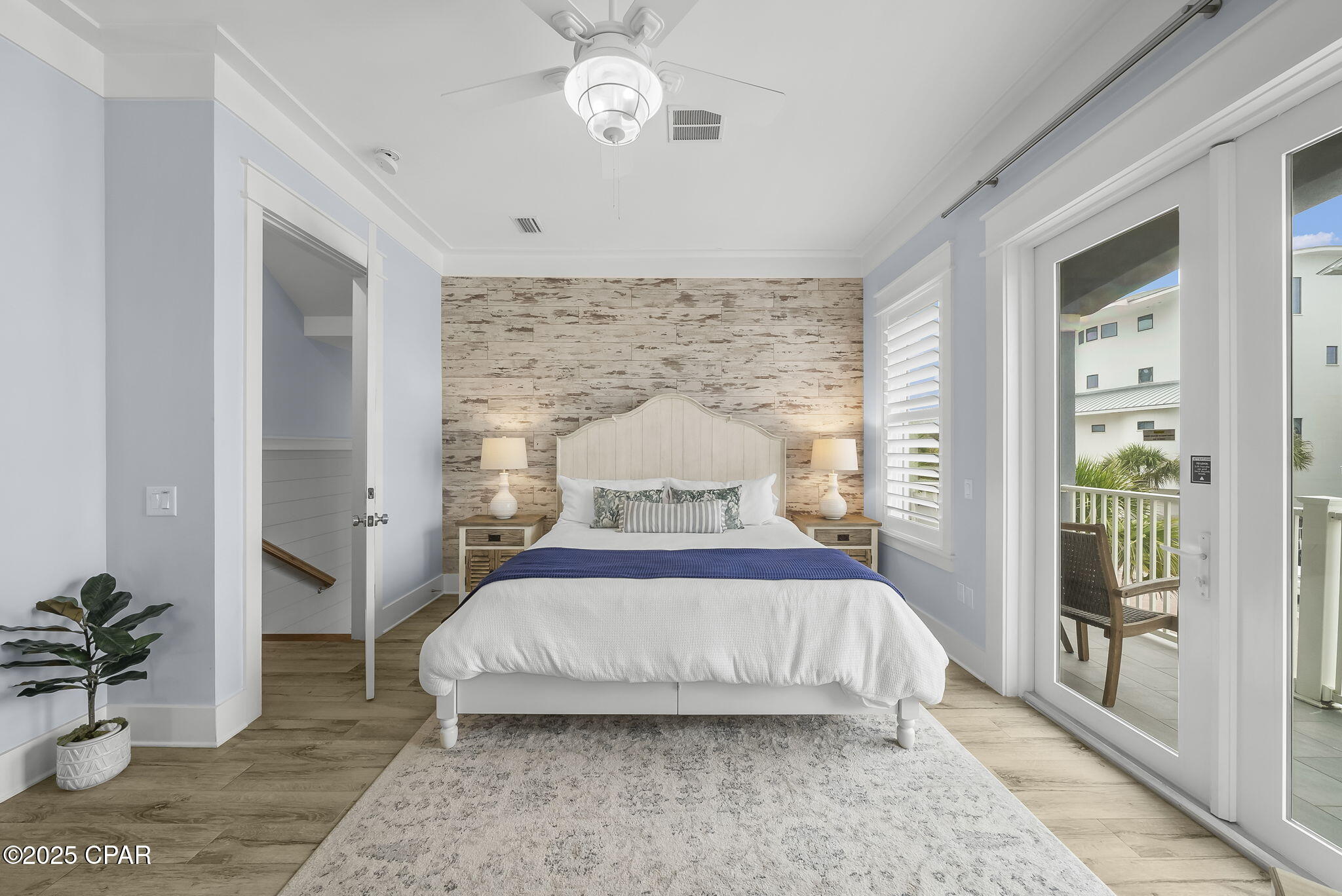 Listing photo id 21 for 93 Emerald Cove Lane