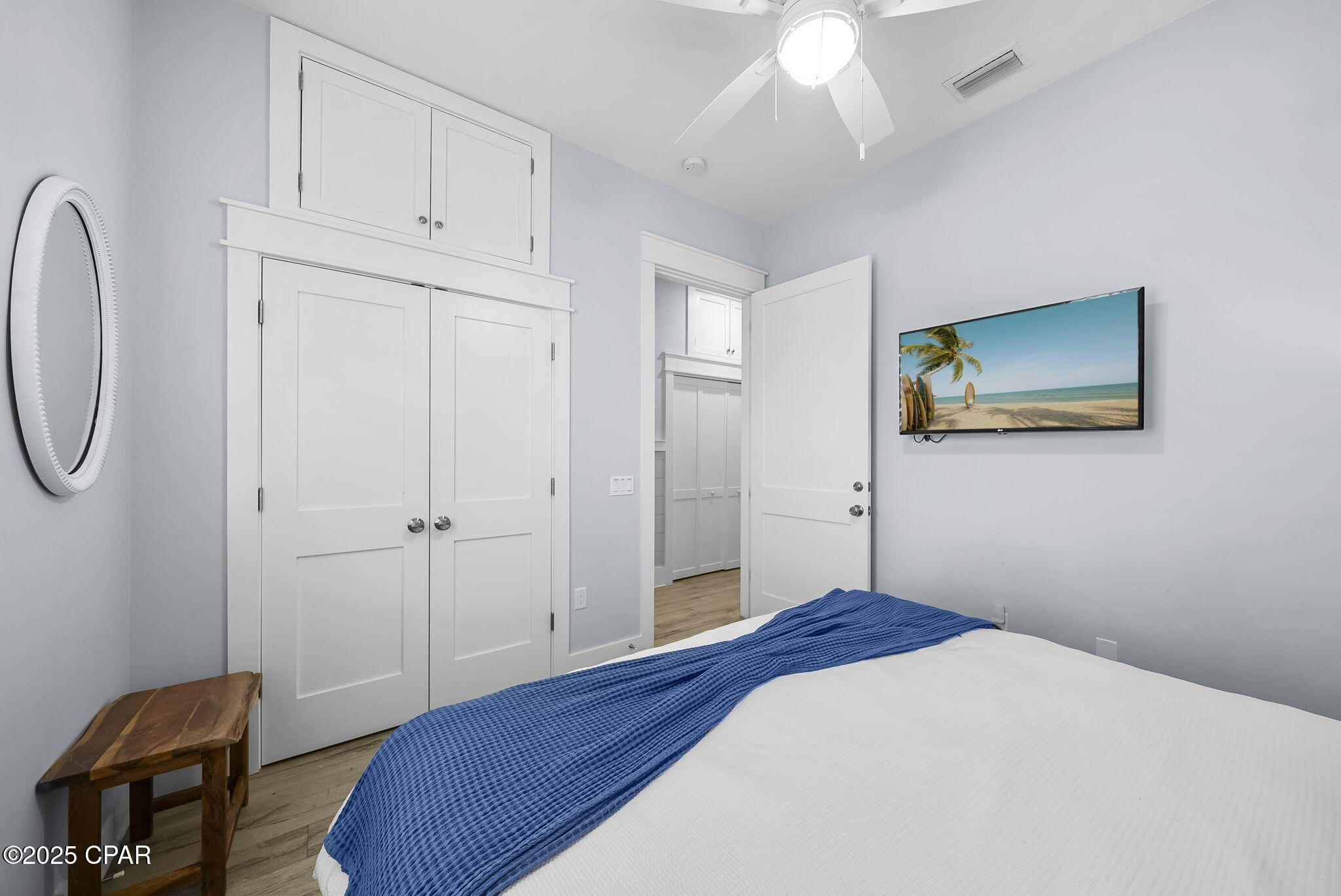 Listing photo id 29 for 93 Emerald Cove Lane