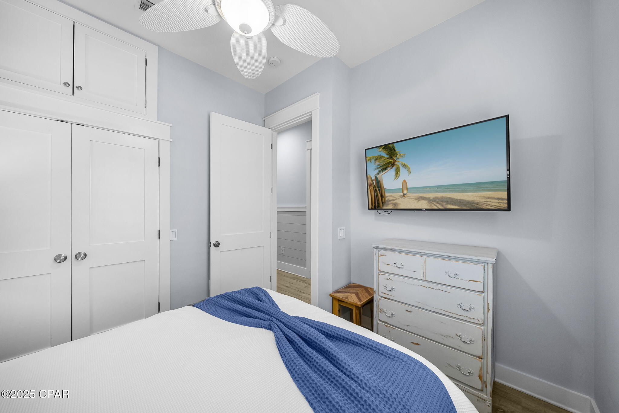 Listing photo id 33 for 93 Emerald Cove Lane