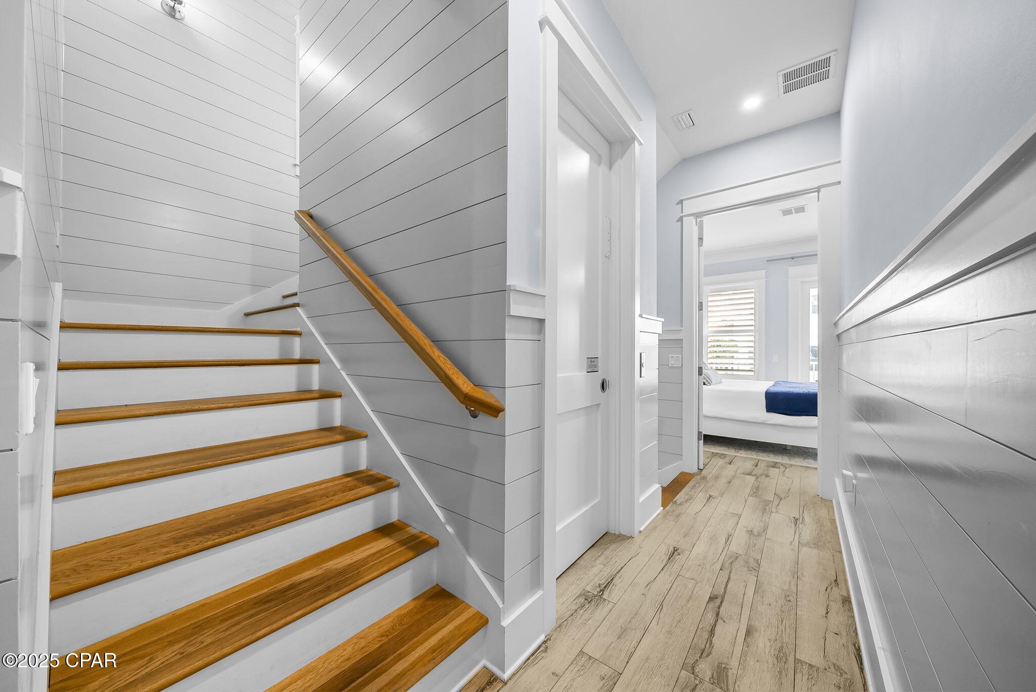 Listing photo id 36 for 93 Emerald Cove Lane