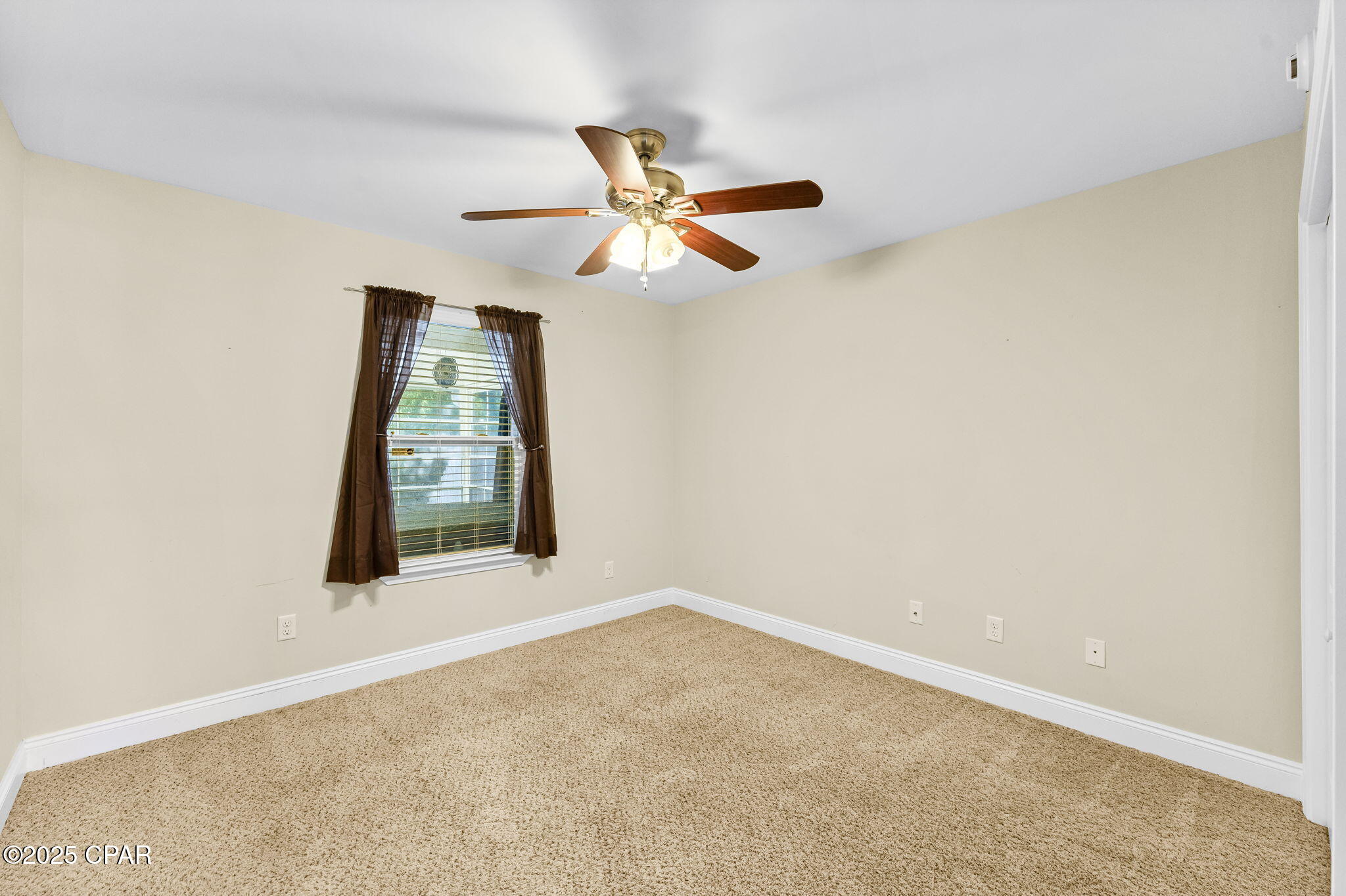 Image 13 For 601 Diamonte Circle