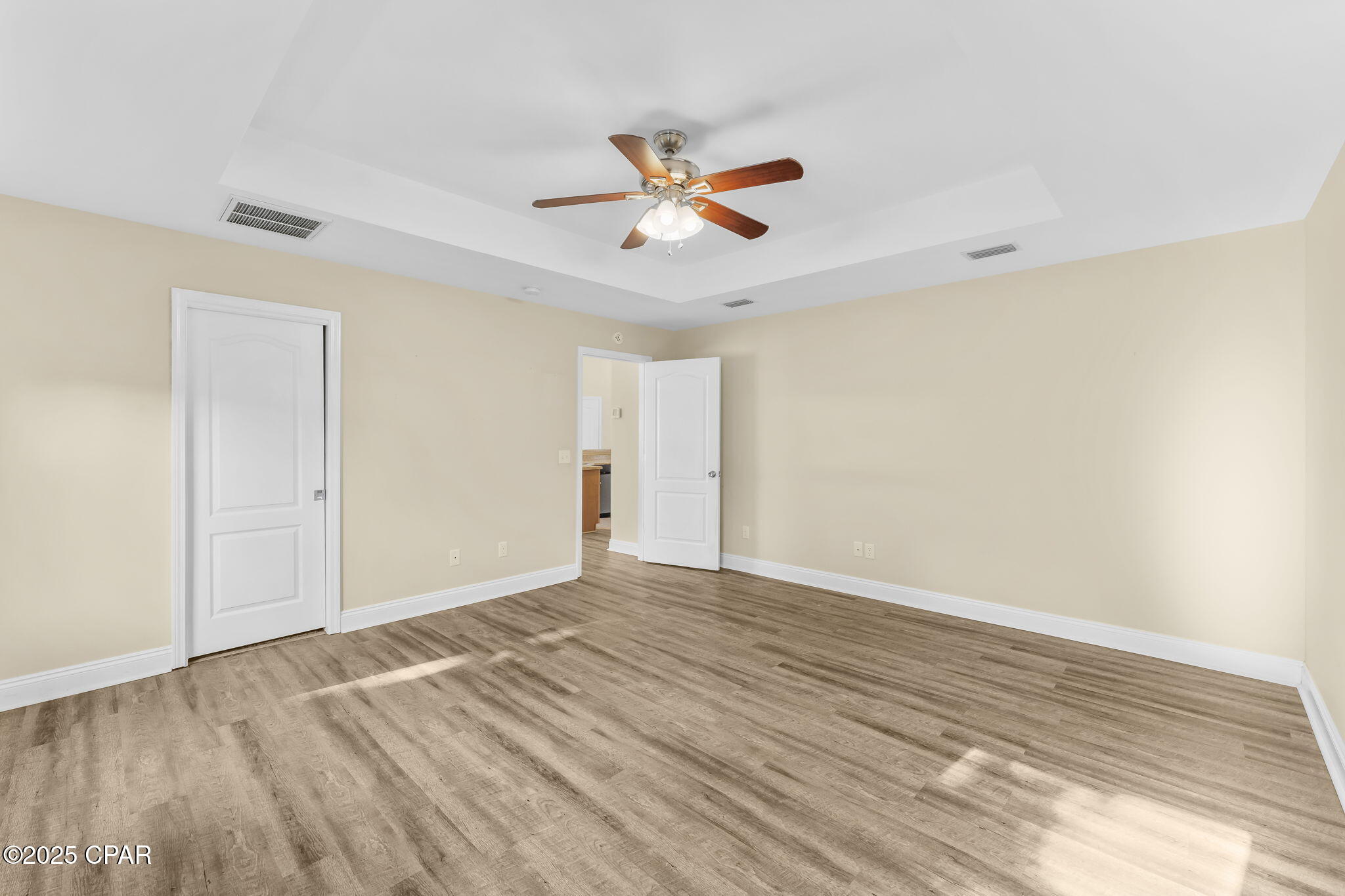 Image 15 For 601 Diamonte Circle