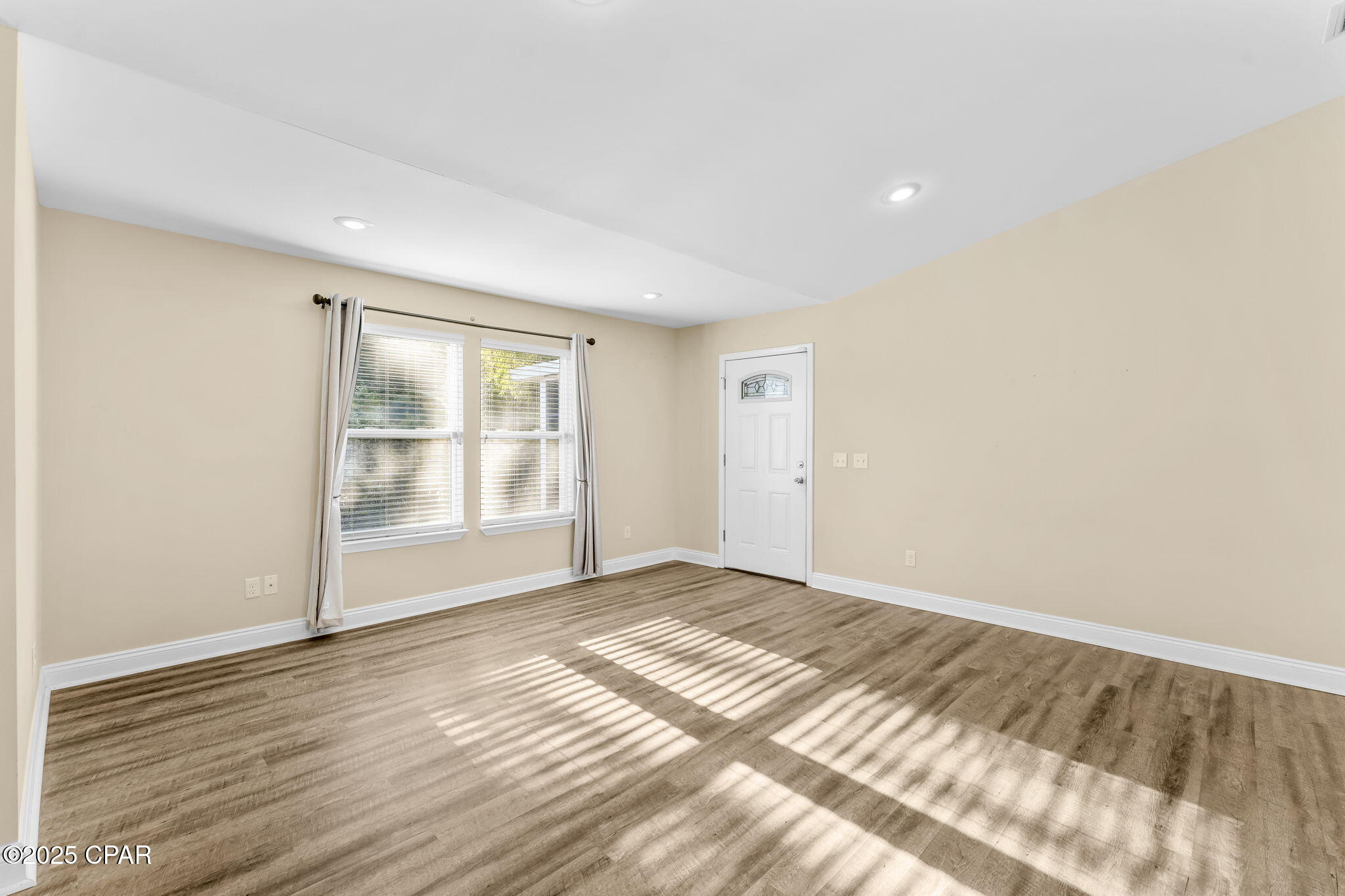 Image 24 For 601 Diamonte Circle