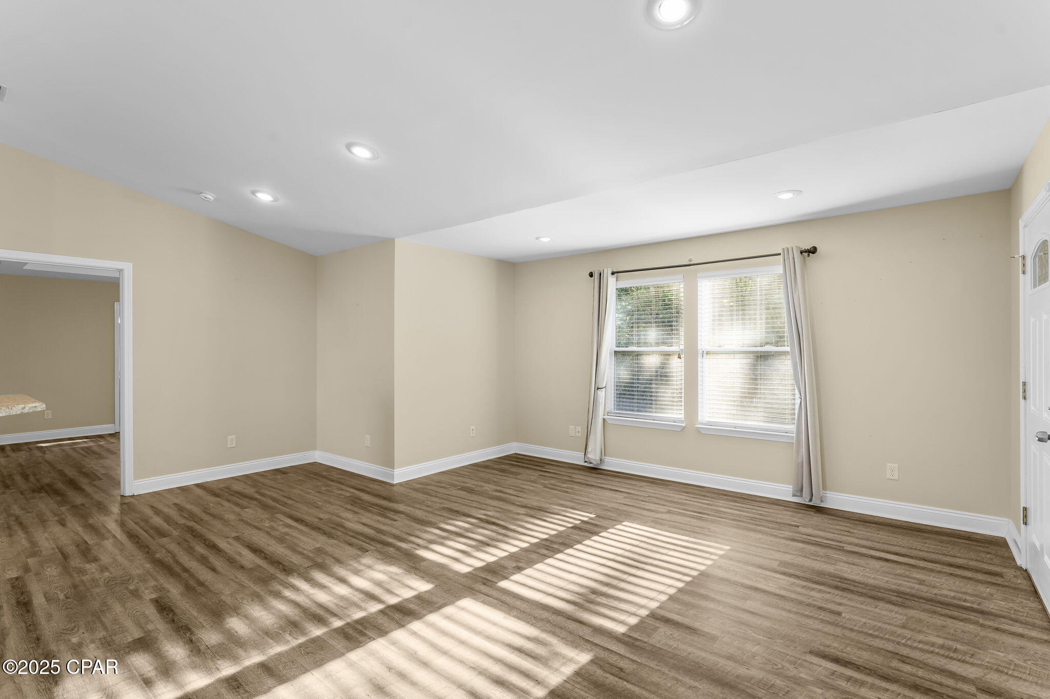 Image 26 For 601 Diamonte Circle