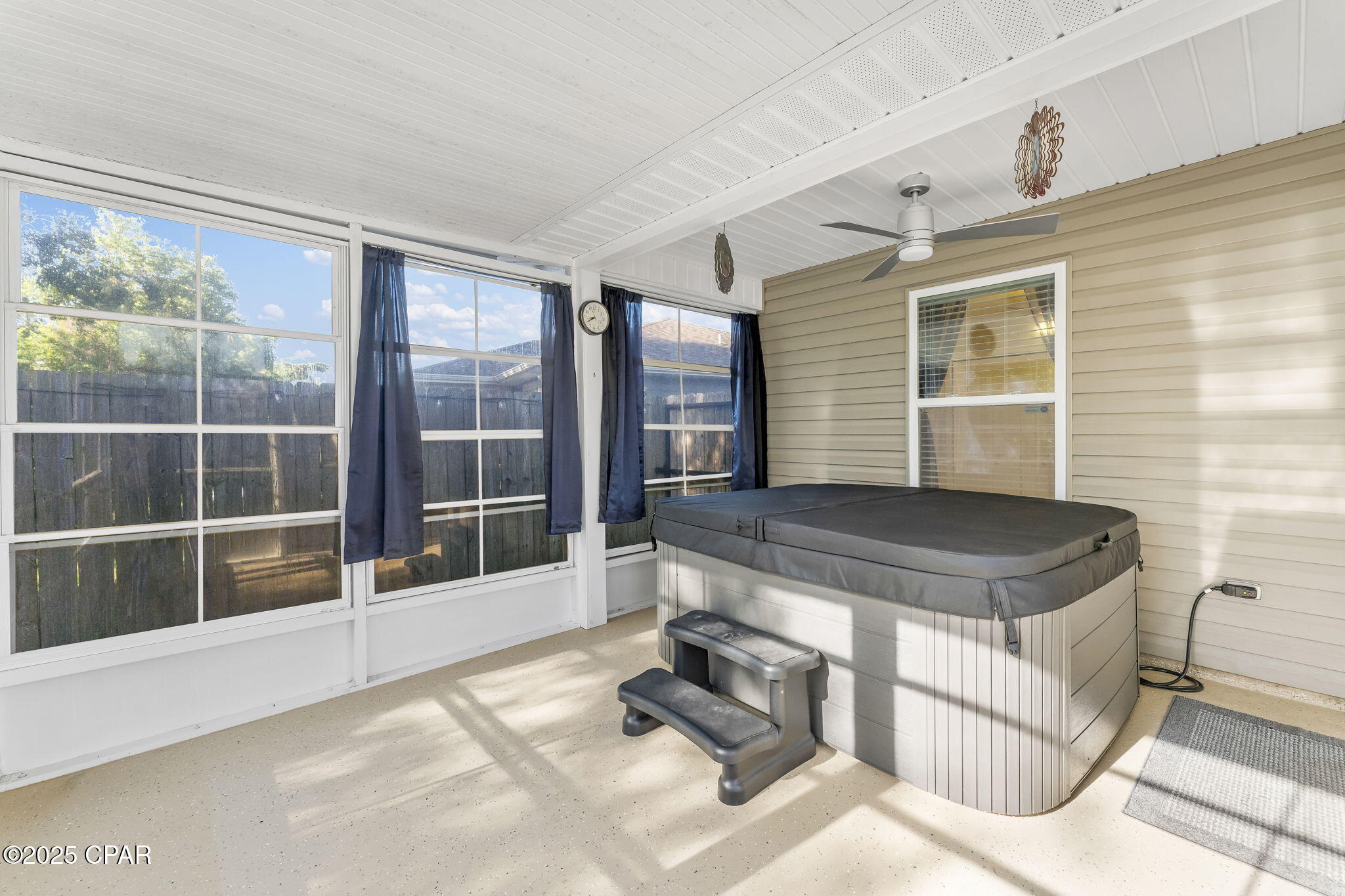 Image 28 For 601 Diamonte Circle