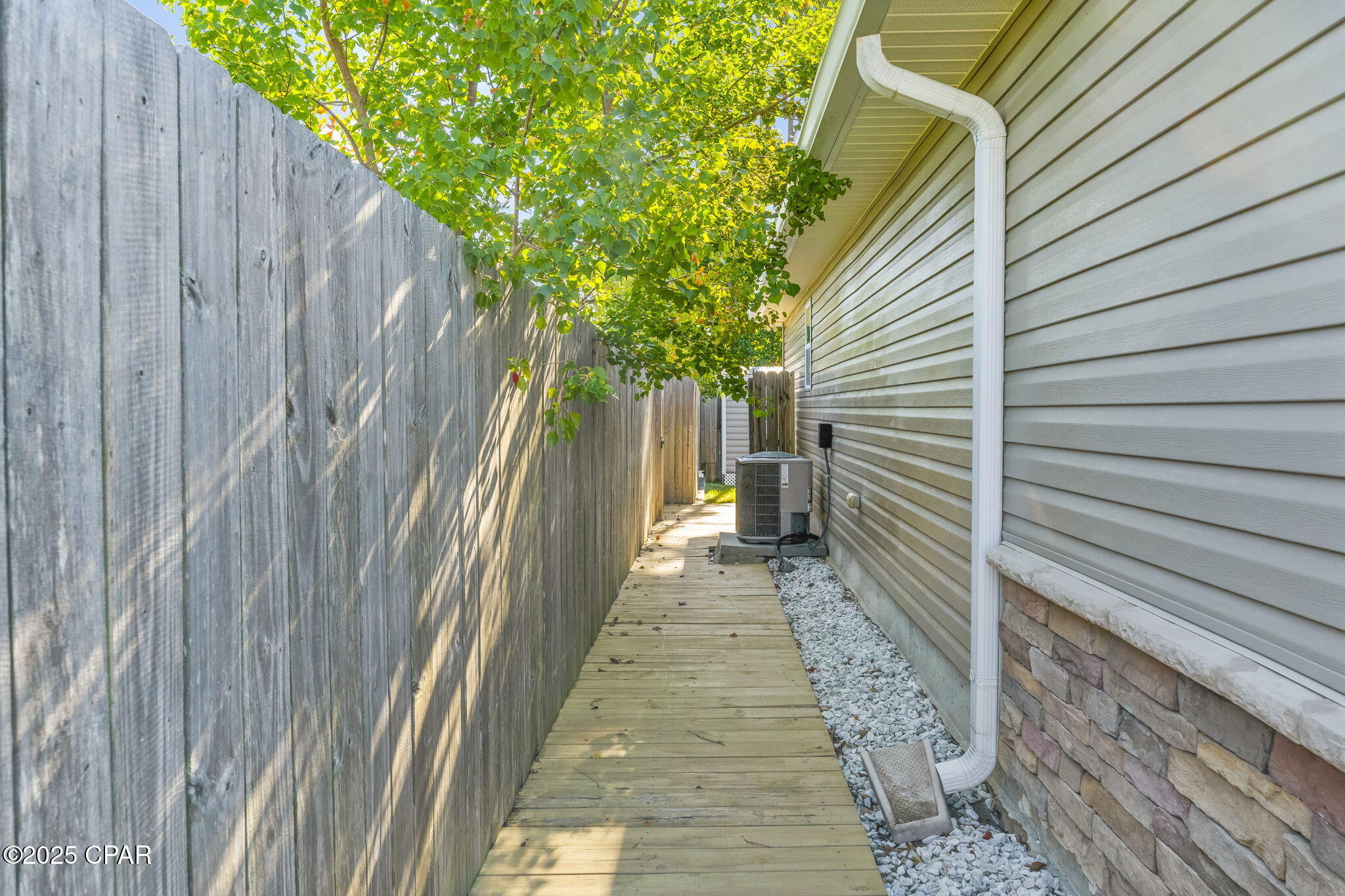 Image 35 For 601 Diamonte Circle