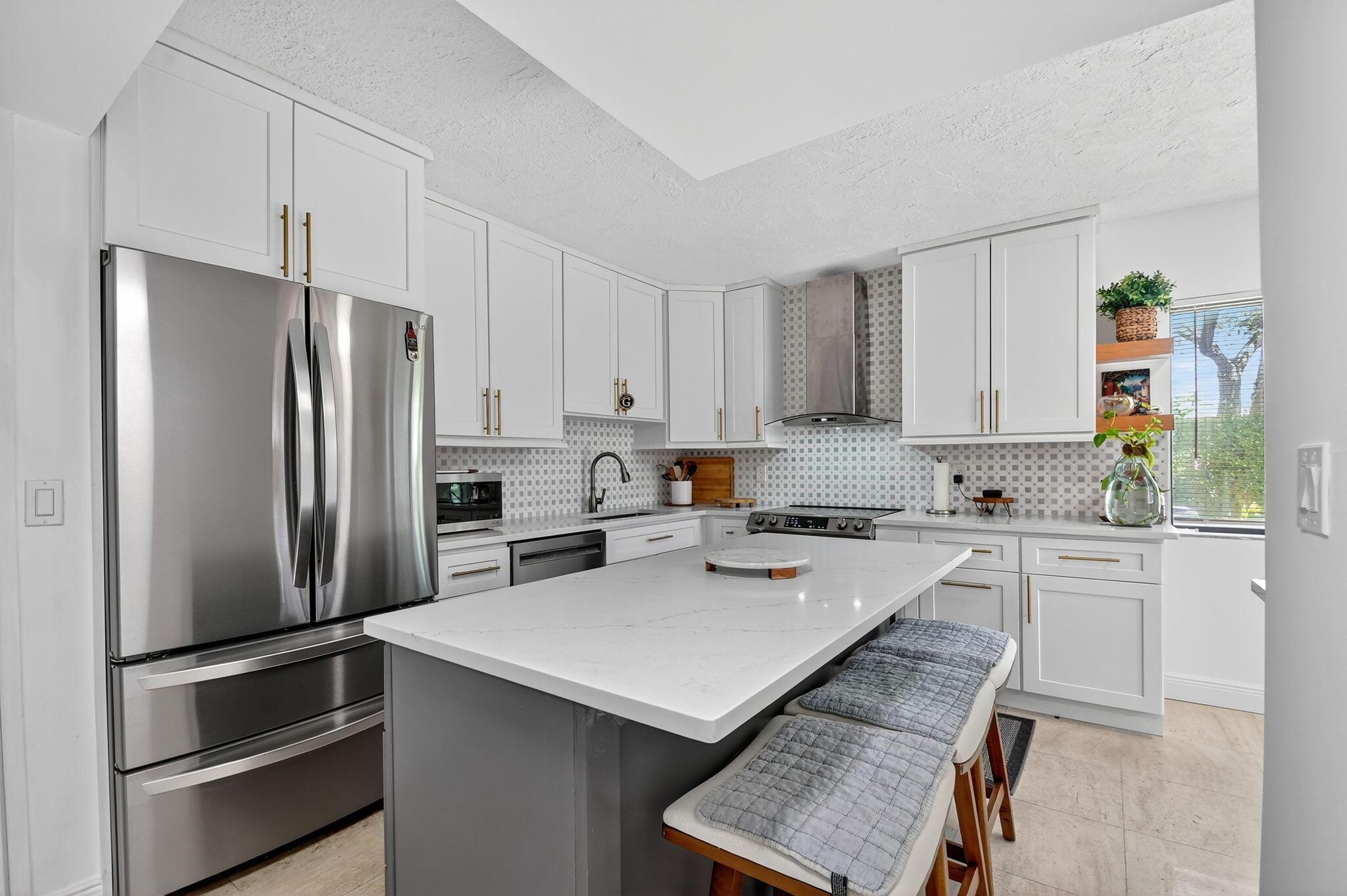 Homes for sale in Lake Worth, FL | 5331 Fountains Dr S #5331, Lake Worth, FL 33467 | MLS# R11121384