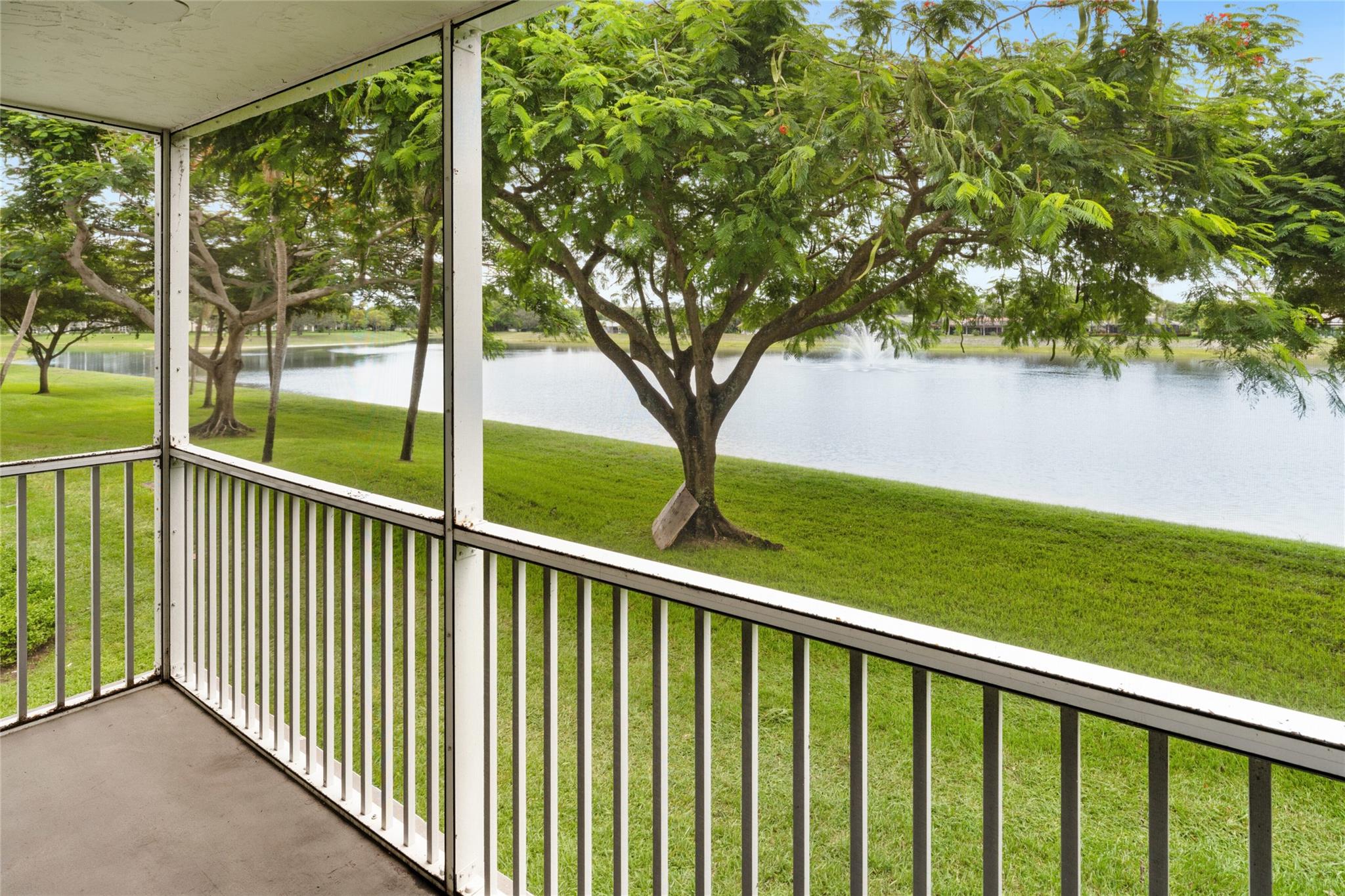 Homes for sale in Pompano Beach, FL | 3150 N Course Ln #204, Pompano Beach, FL 33069 | MLS# F10525126