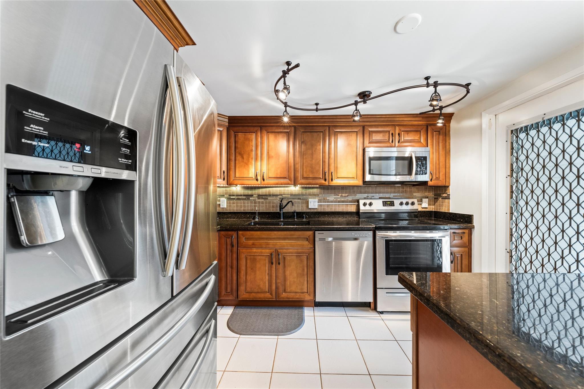 Homes for sale in Pompano Beach, FL | 3150 N Course Ln #204, Pompano Beach, FL 33069 | MLS# F10525126