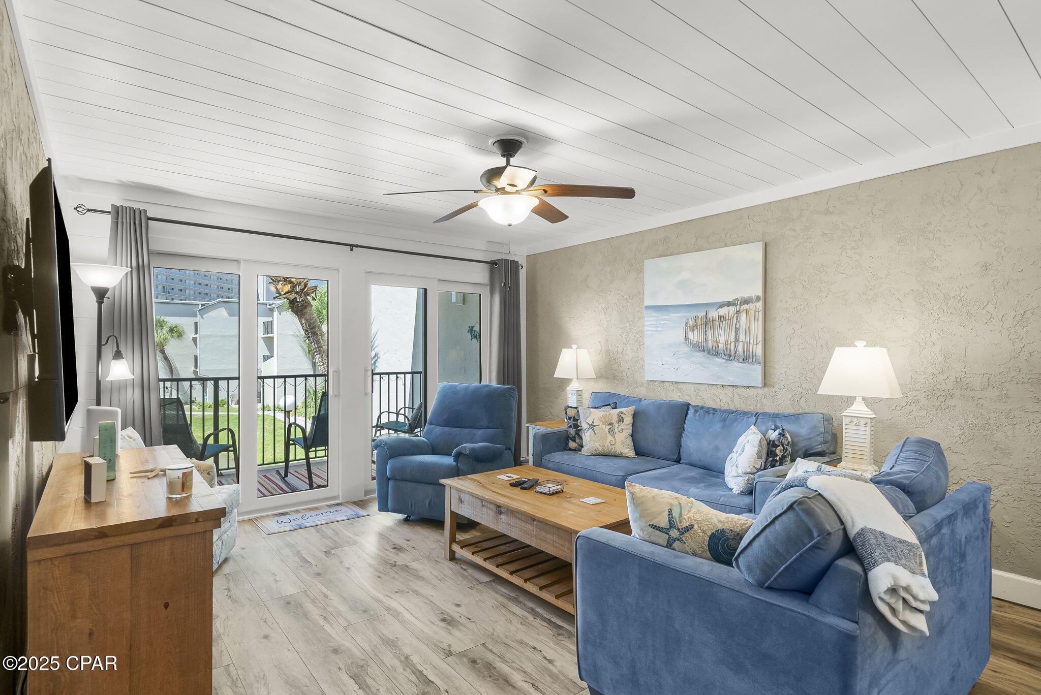 Image 3 For 8727 Thomas Dr.  C47