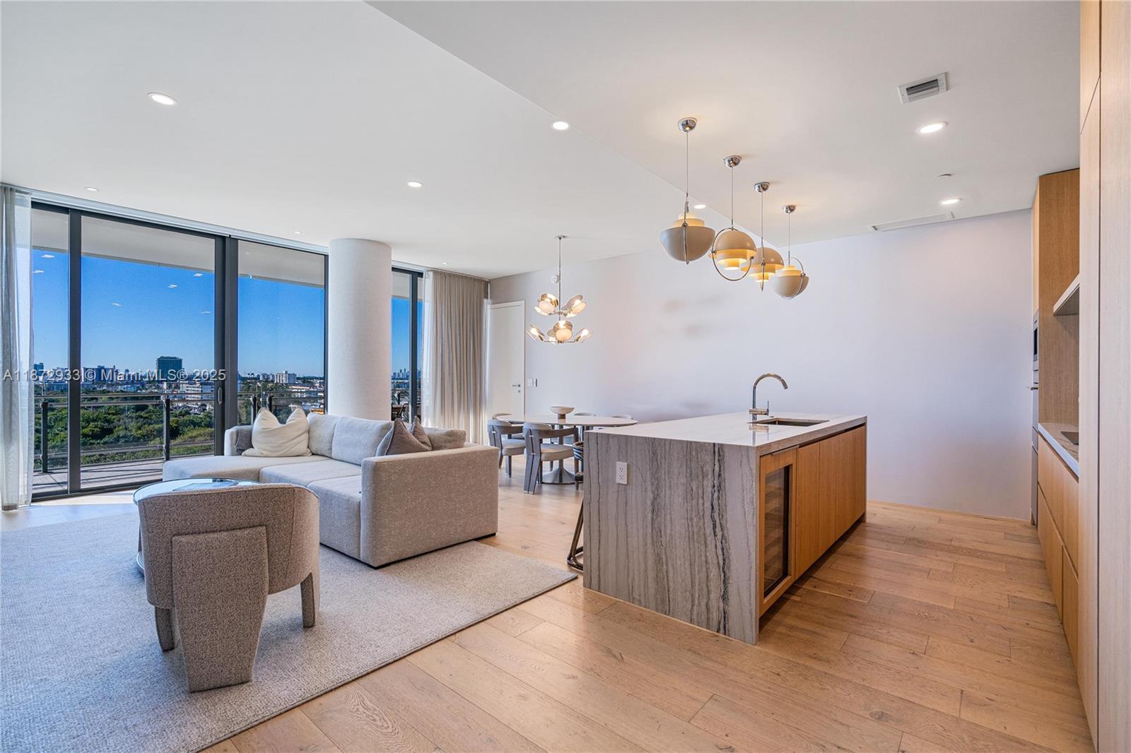 8701 Collins Ave #804, Miami Beach FL 33154