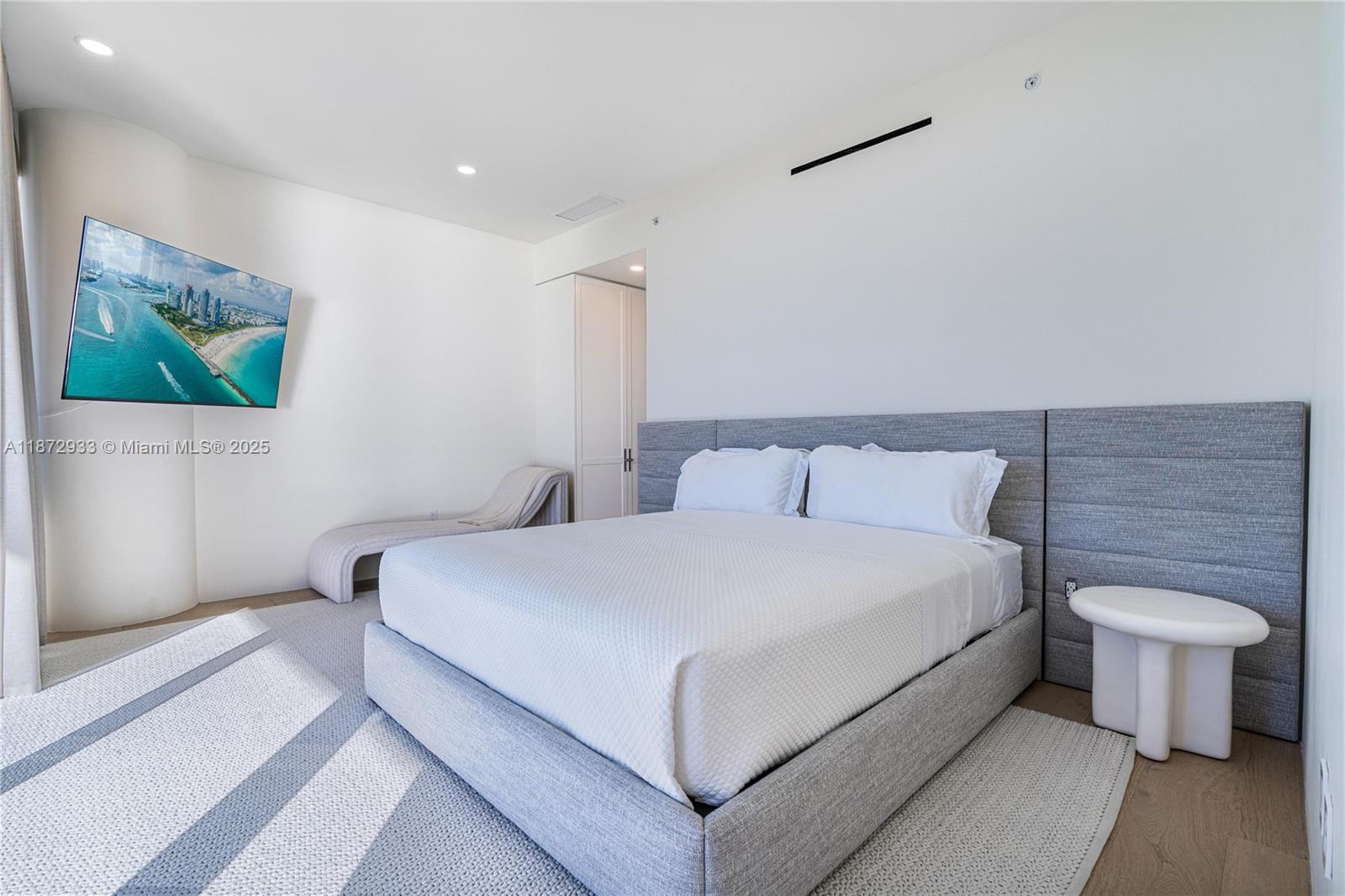 8701 Collins Ave #804, Miami Beach FL 33154