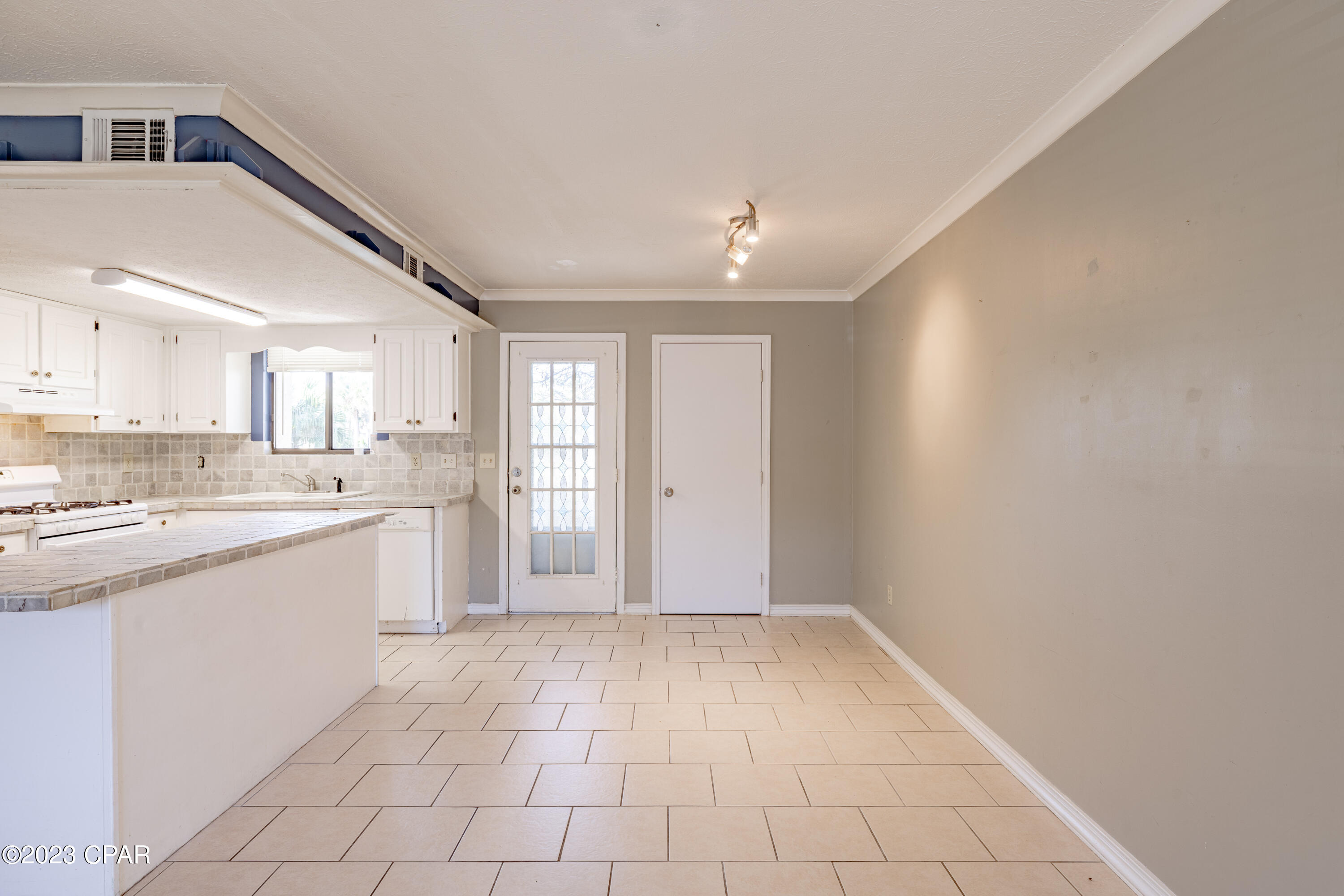 Image 12 For 191 White Sandy Drive