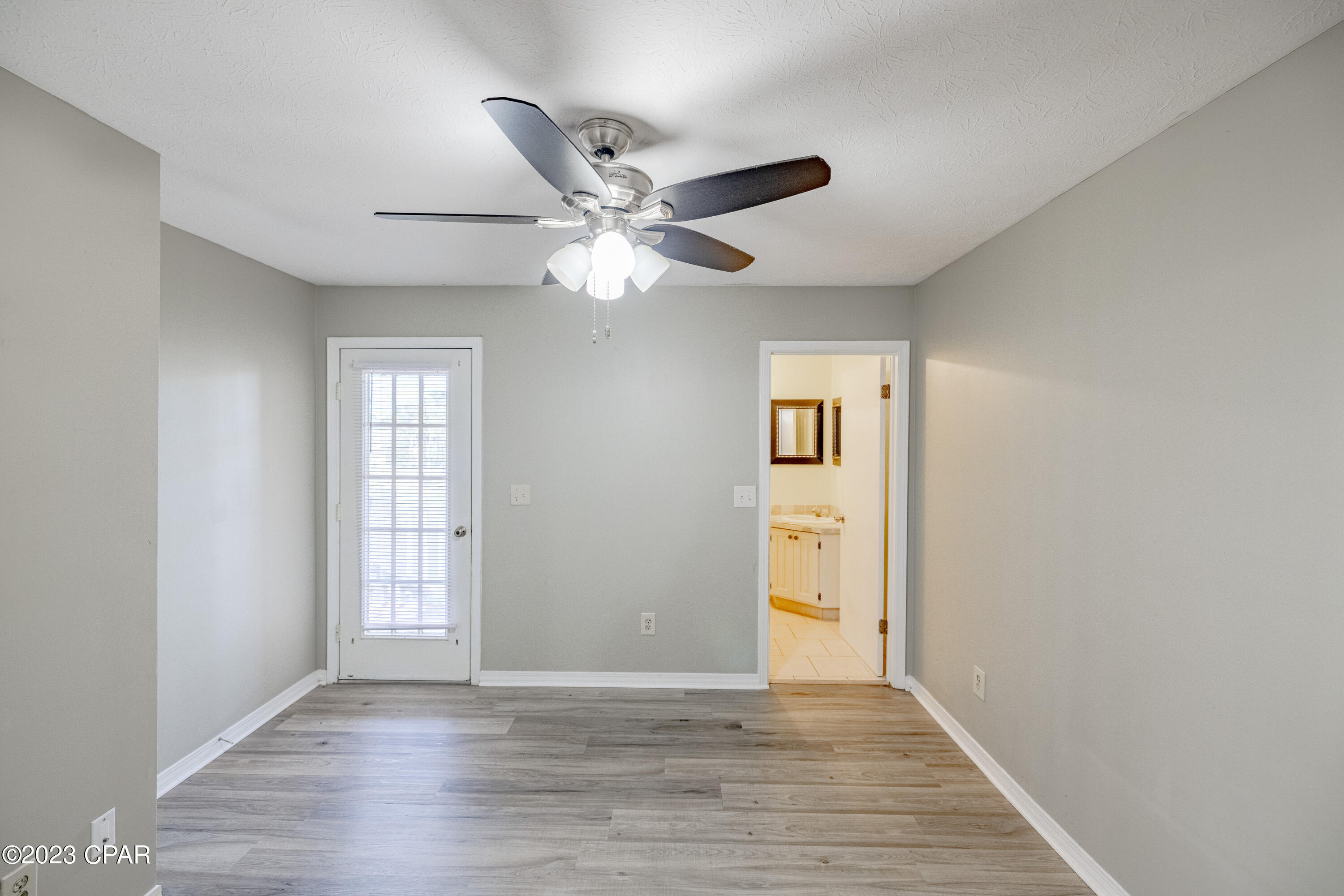 Image 24 For 191 White Sandy Drive