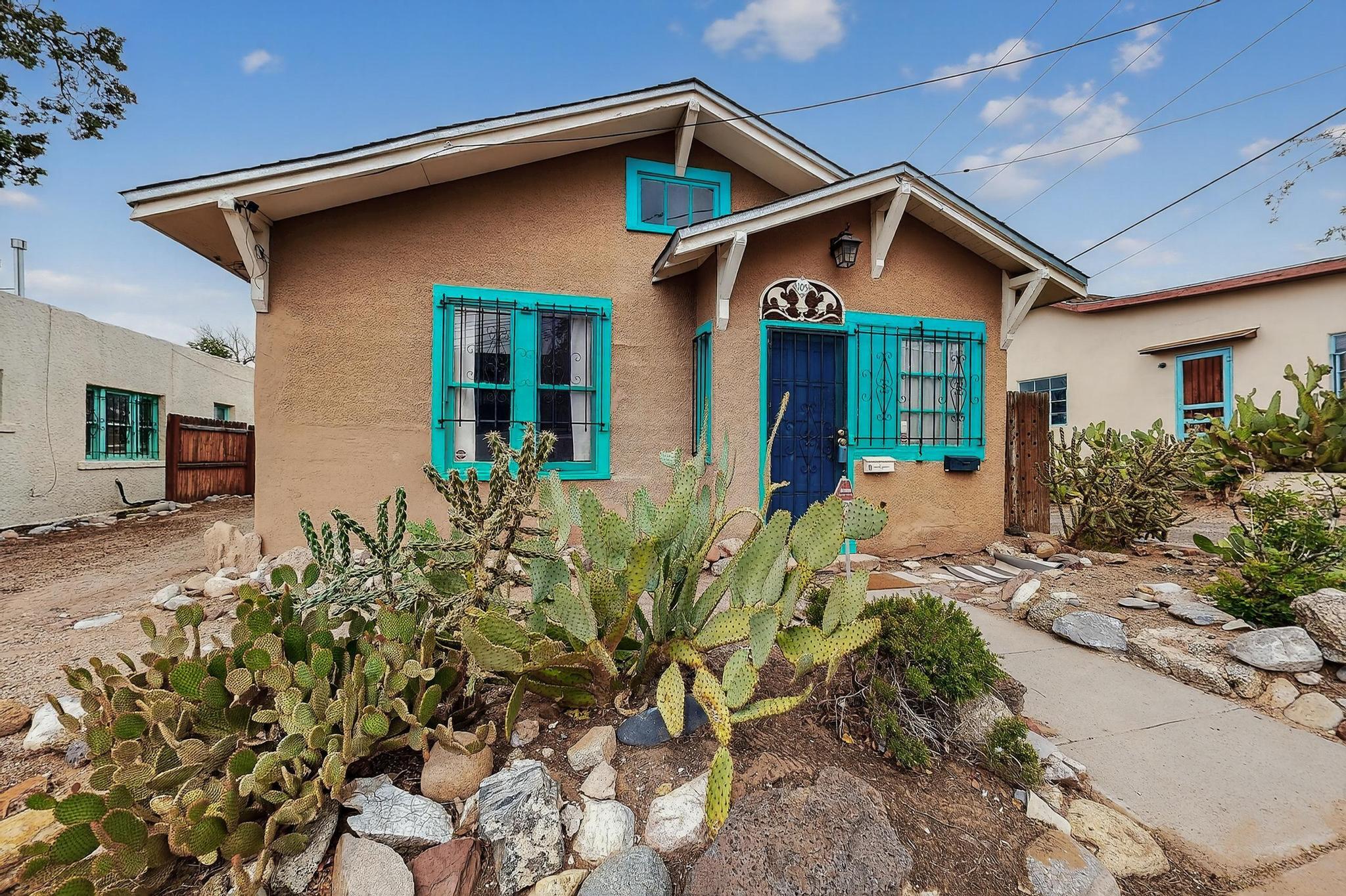 Homes for sale in Albuquerque, NM | 105 Maple St Ne, Albuquerque, NM 87106 | MLS# 1090938