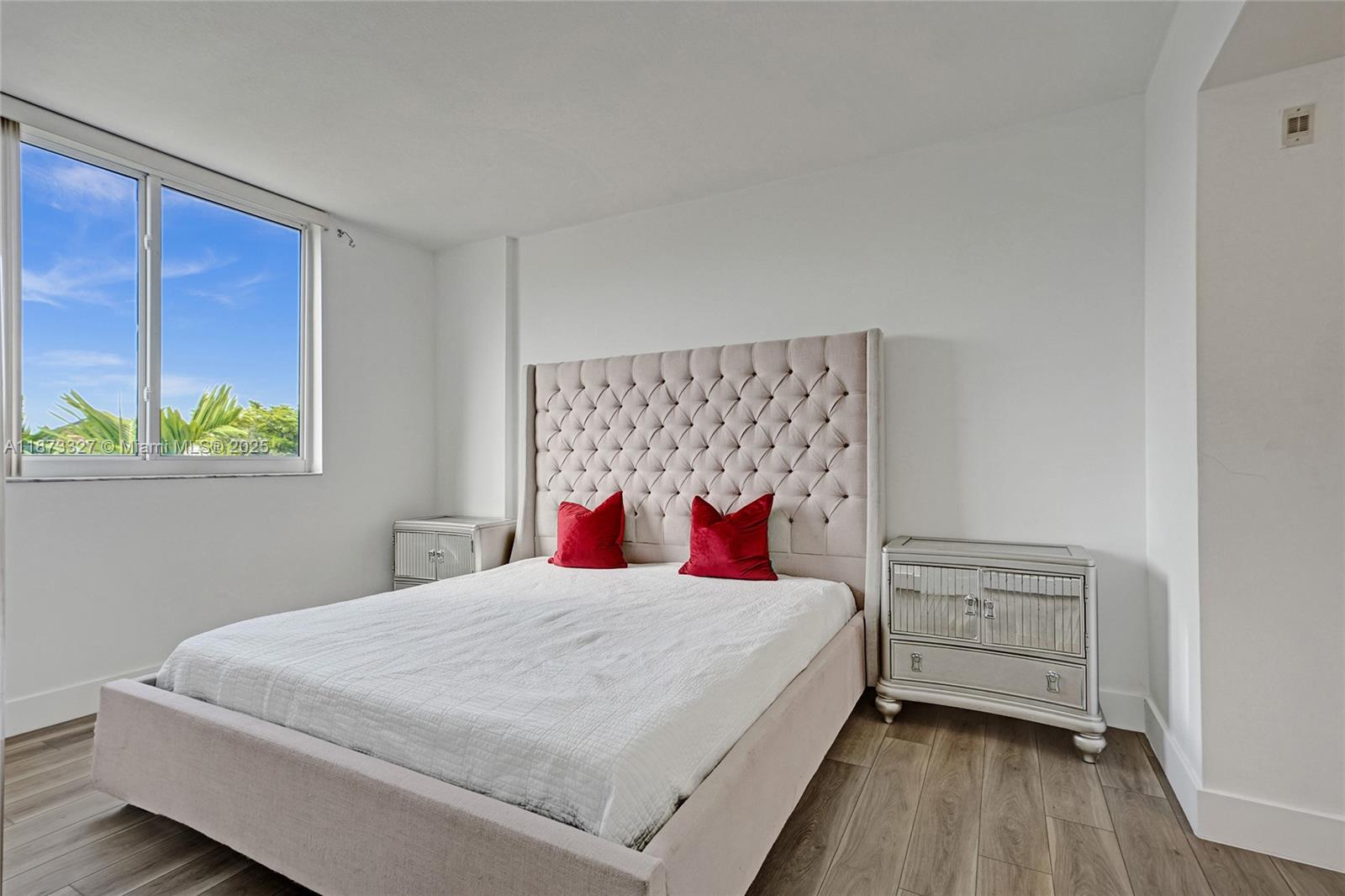 Venture At Aventura West