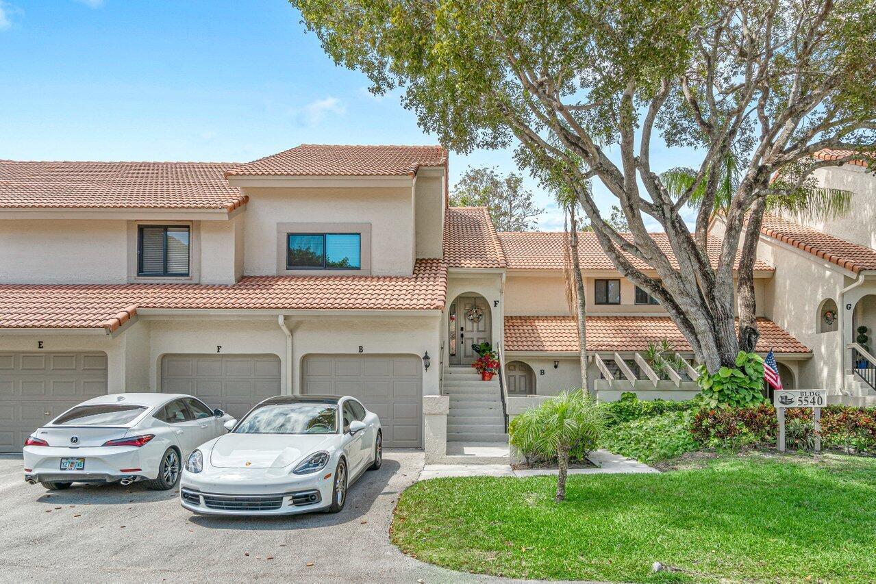 Coach Houses Of Town Plac