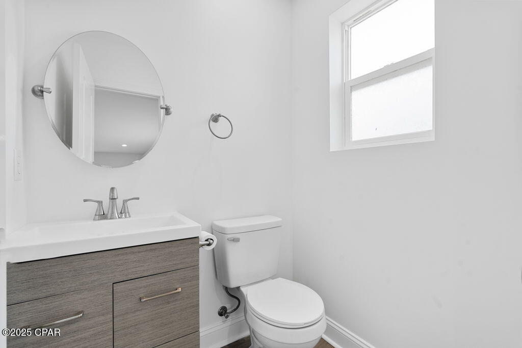 Image 17 For 718 Joan Lane