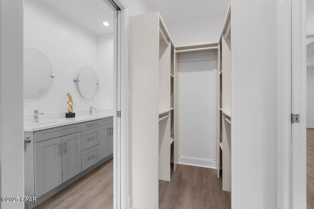 Image 22 For 718 Joan Lane