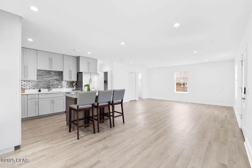 Image 9 For 718 Joan Lane