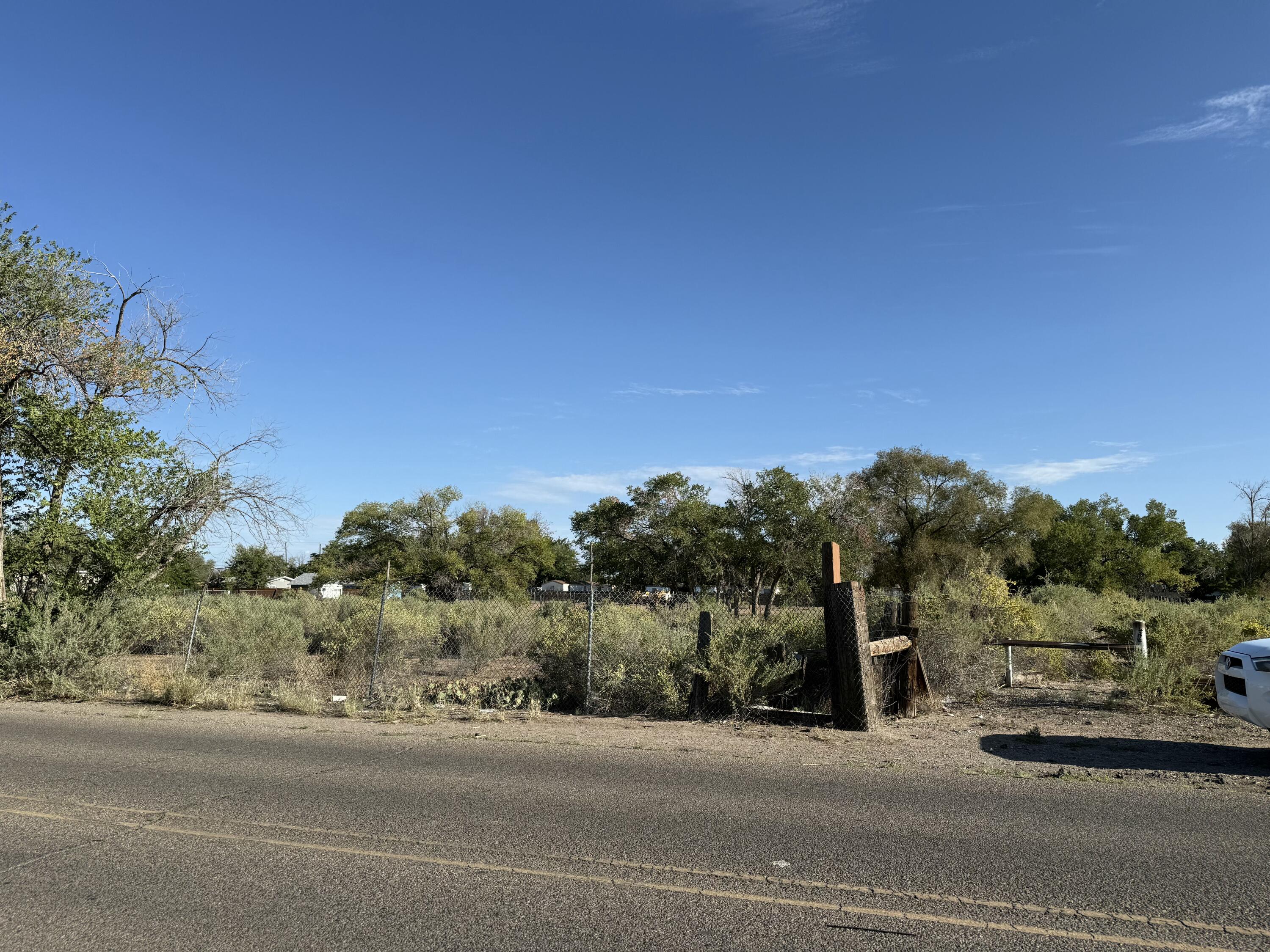 Homes for sale in Albuquerque, NM | 2019 Sanford Ave Sw, Albuquerque, NM 87105 | MLS# 1090970