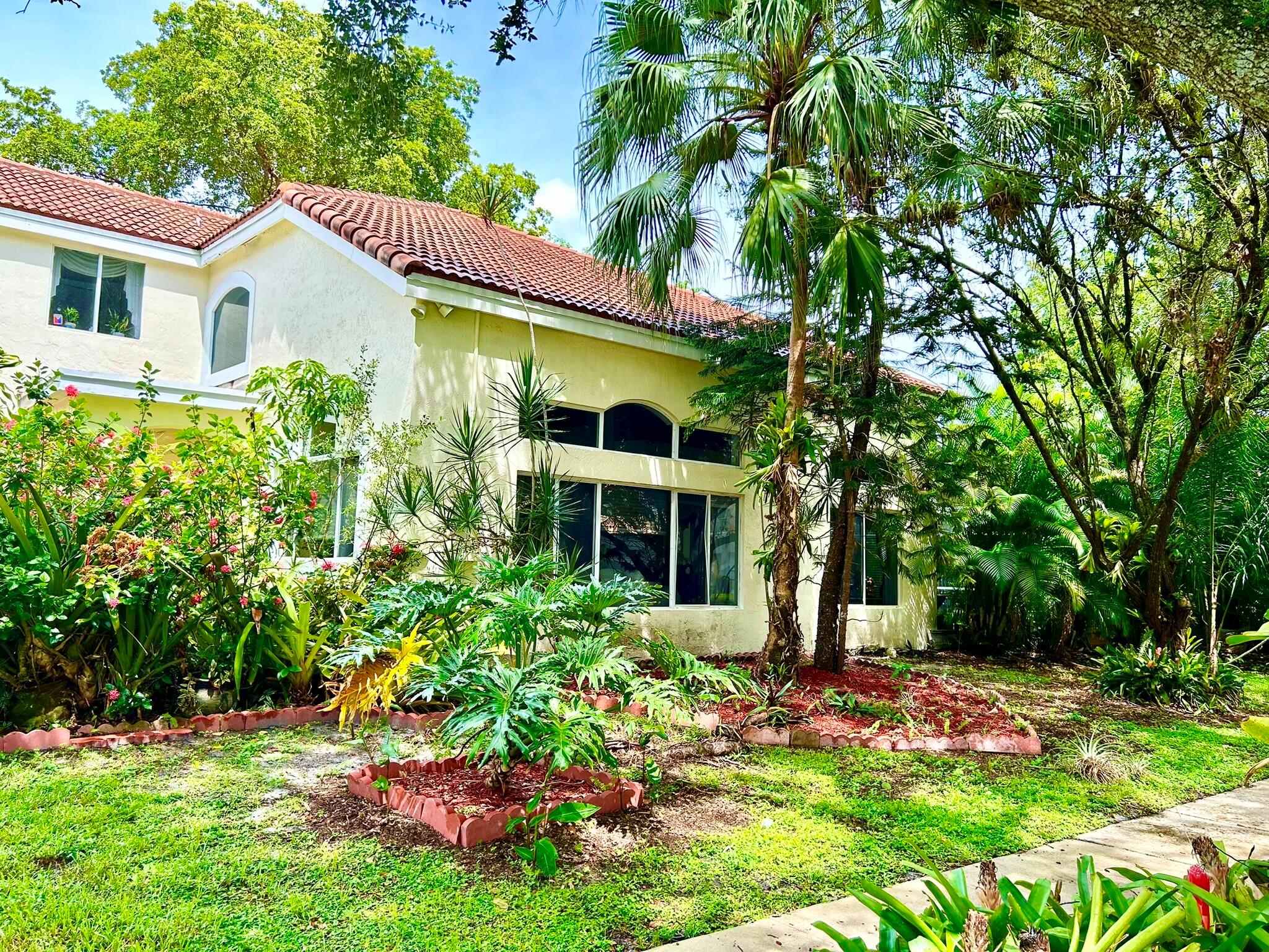 Homes for sale in Cooper City, FL | 11011 Minneapolis Dr, Cooper City, FL 33026 | MLS# R11121619