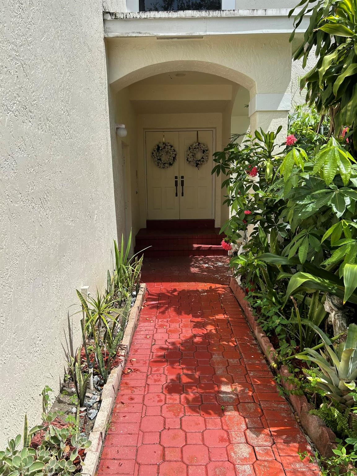 Homes for sale in Cooper City, FL | 11011 Minneapolis Dr, Cooper City, FL 33026 | MLS# R11121619