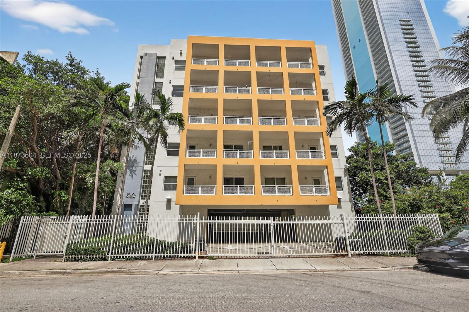 Bahia Biscayne Condo