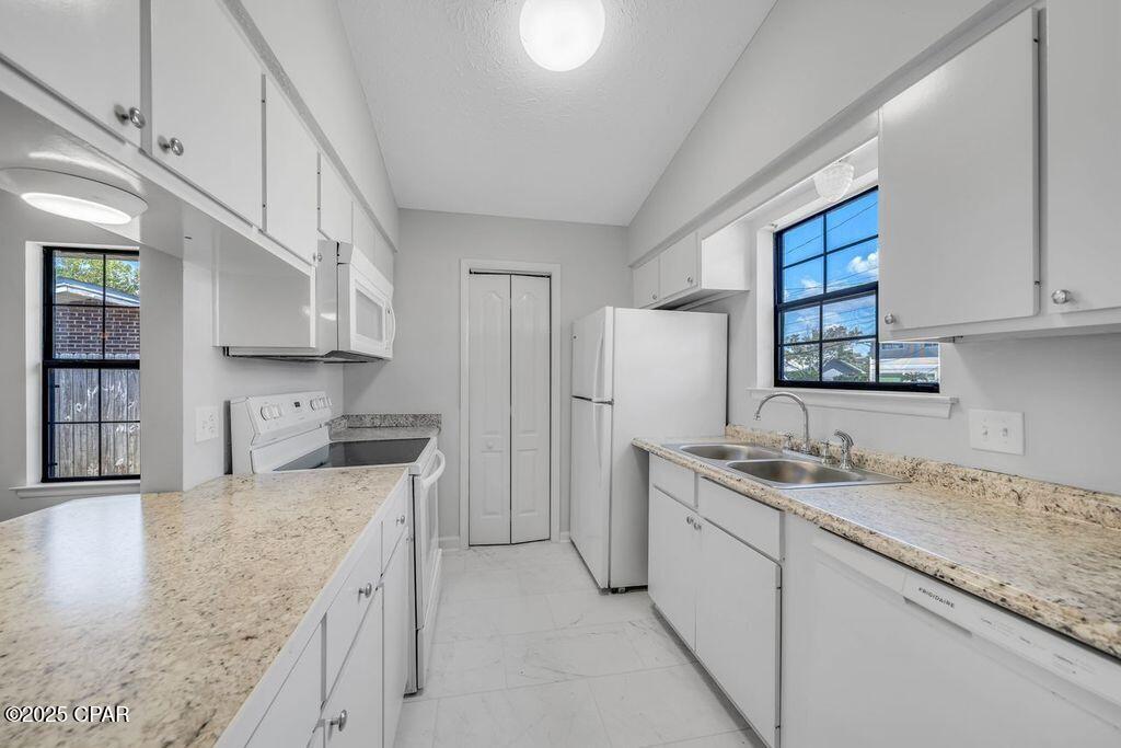 Image 61 For 2910 Treasure Circle A & B