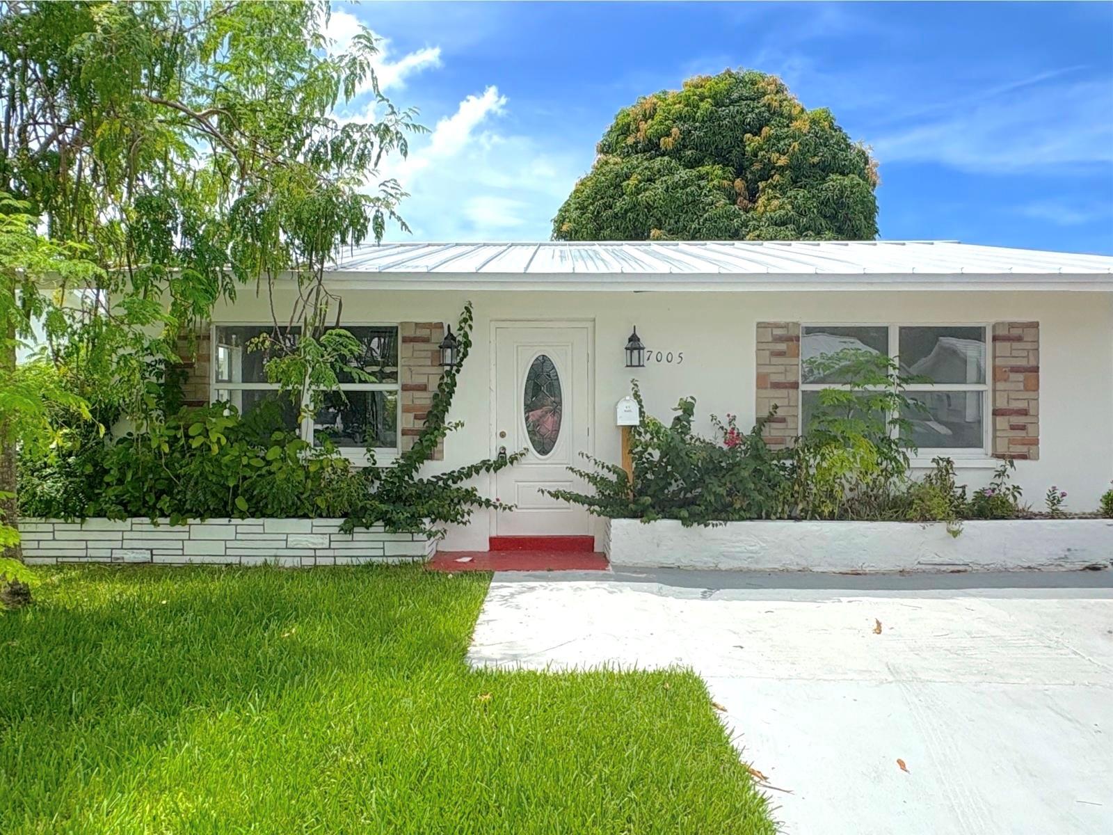 7005 Nw 66th Ter Tamarac FL 33321 | F10525236