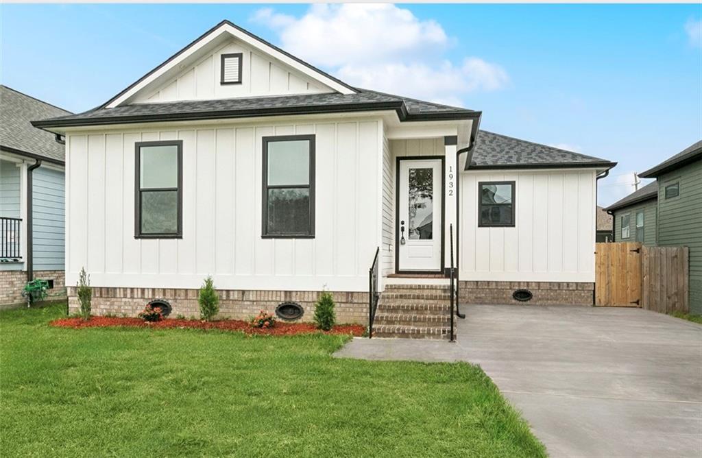 Homes for sale in Arabi, LA | 1932 Rose St, Arabi, LA 70032 | MLS# 2520332