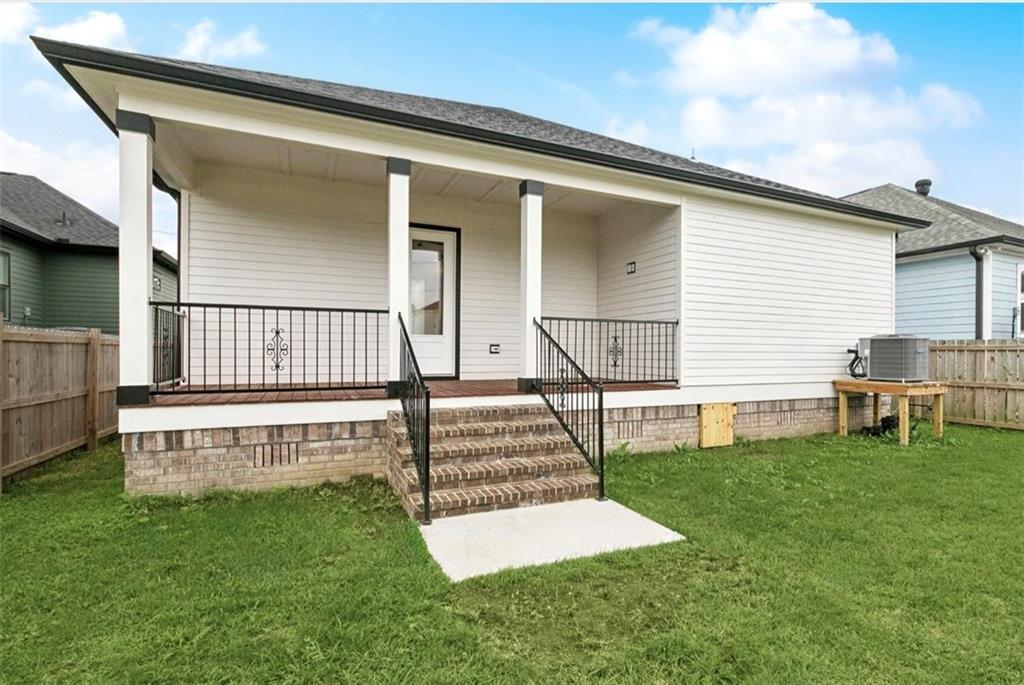 Homes for sale in Arabi, LA | 1932 Rose St, Arabi, LA 70032 | MLS# 2520332