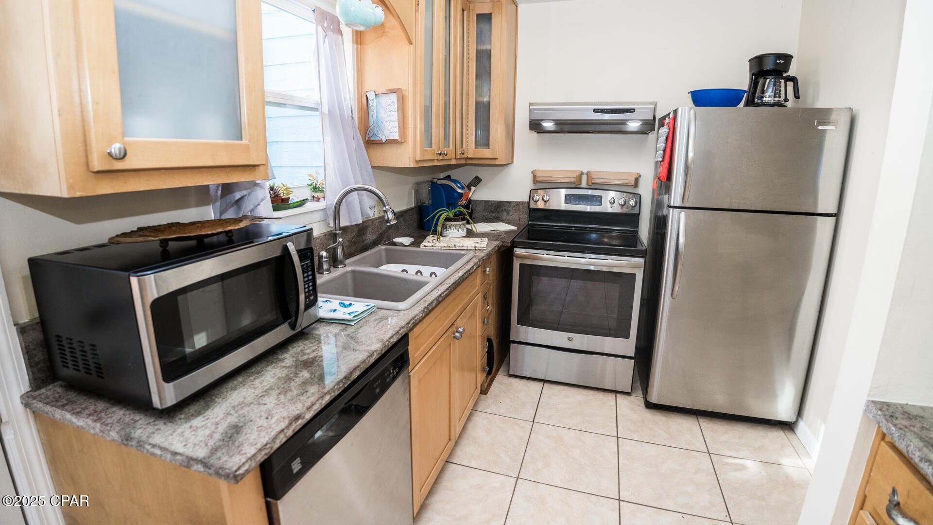 Image 10 For 21525 Hilltop Avenue