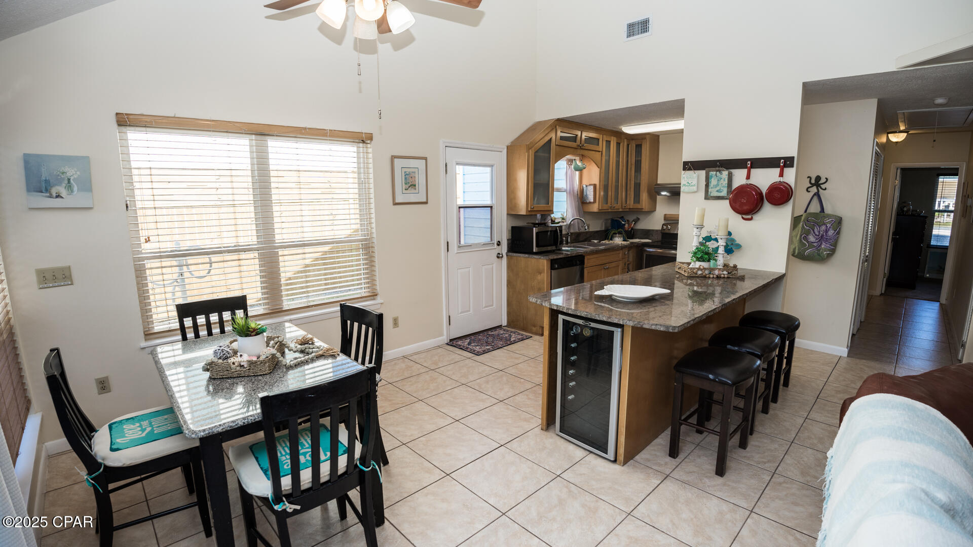 Image 11 For 21525 Hilltop Avenue