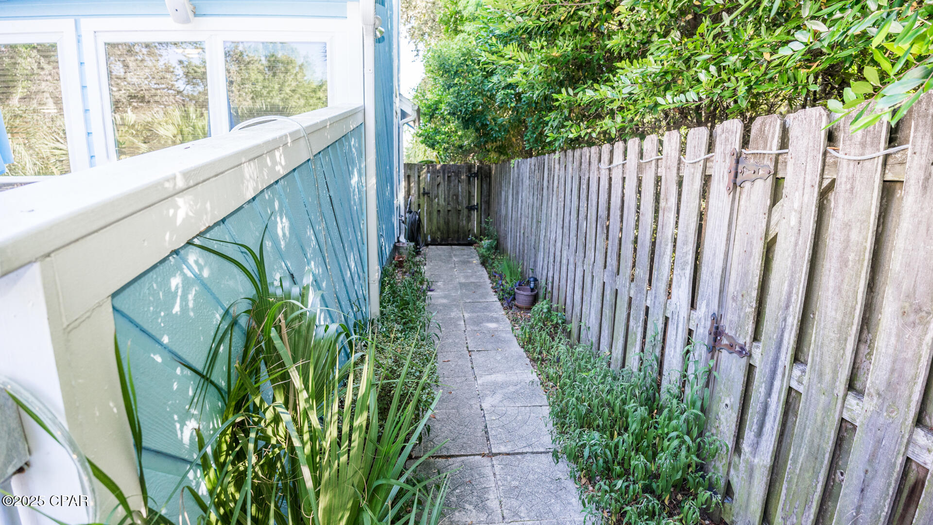 Image 40 For 21525 Hilltop Avenue