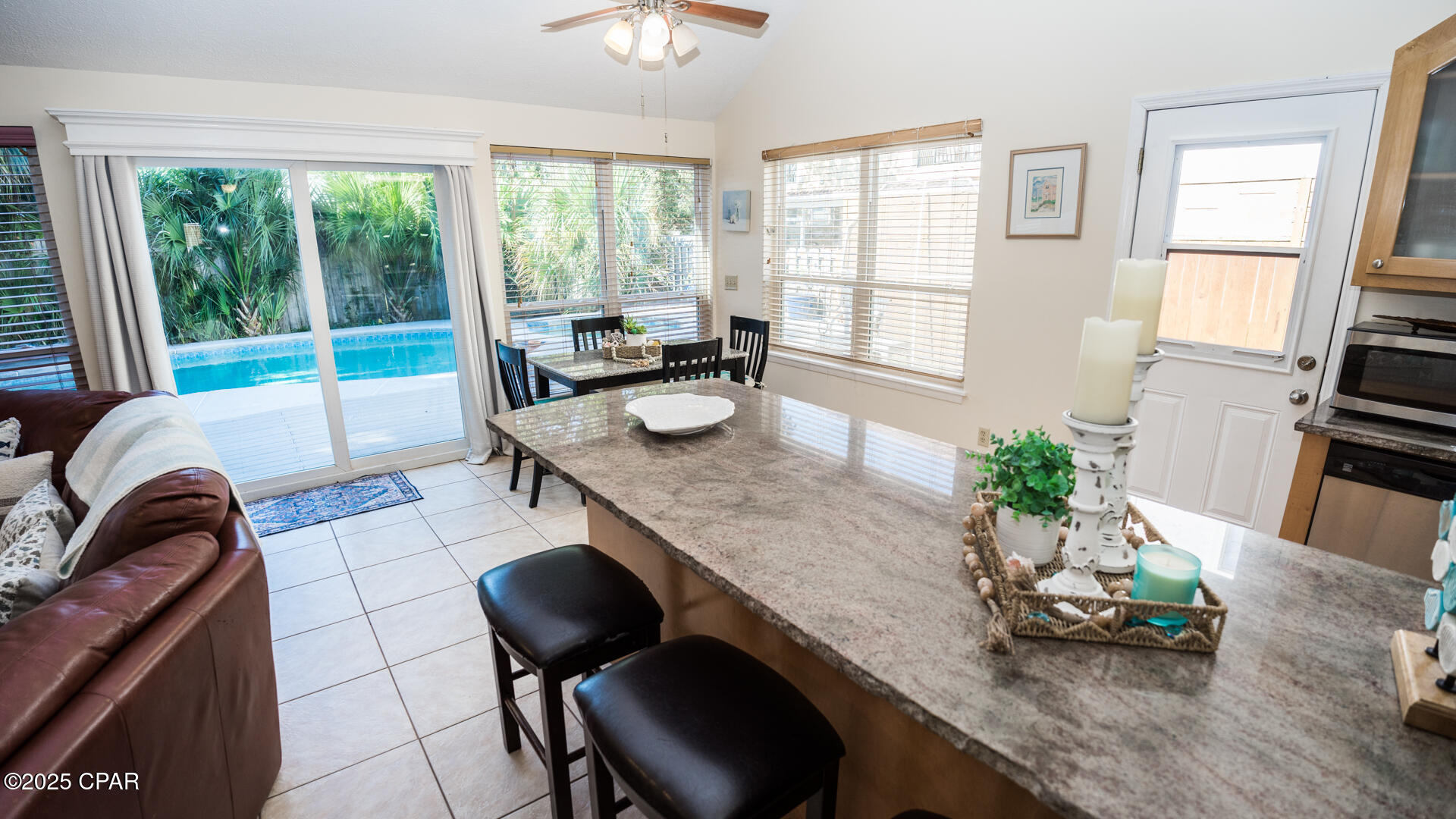 Image 7 For 21525 Hilltop Avenue