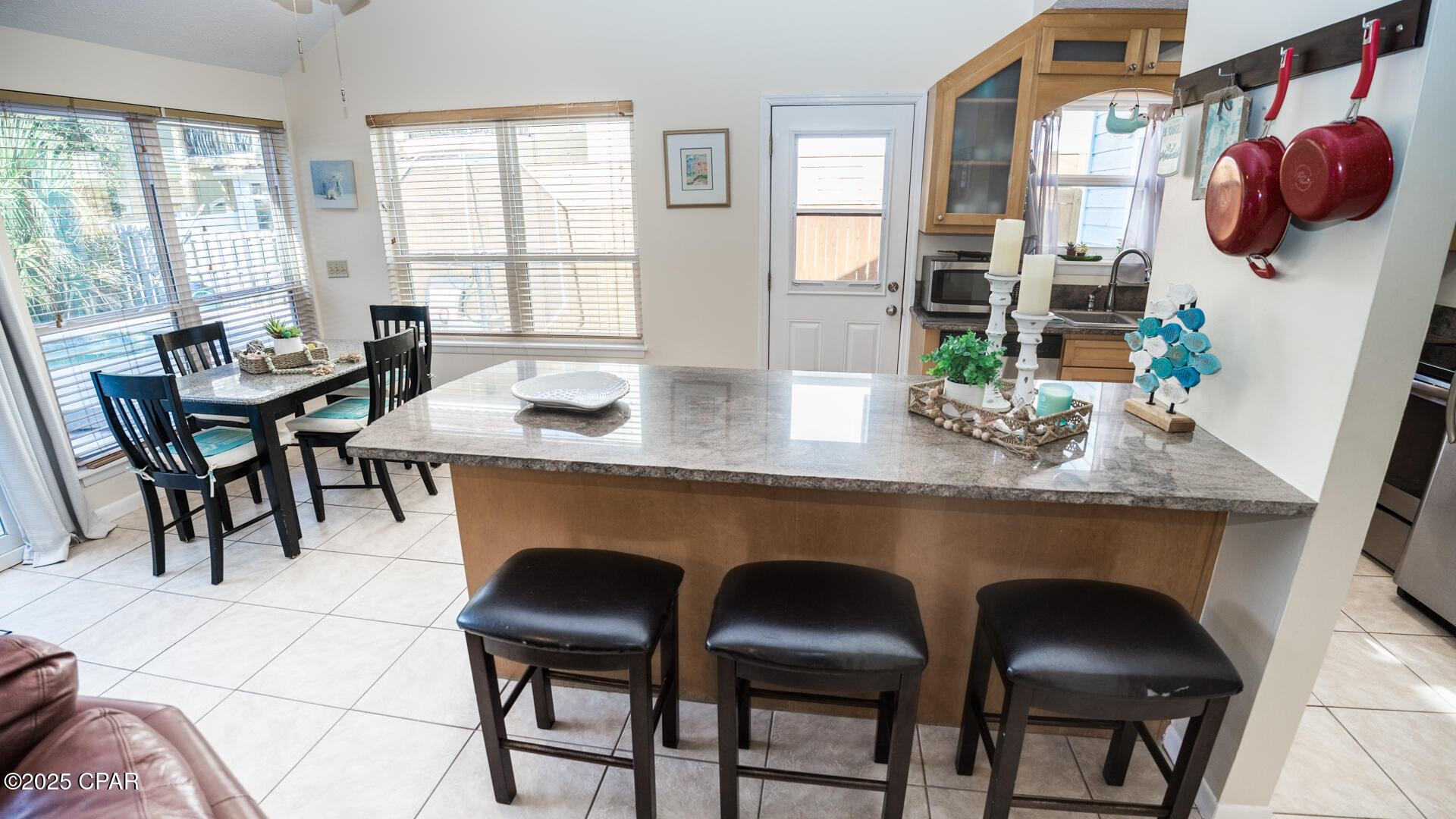 Image 9 For 21525 Hilltop Avenue