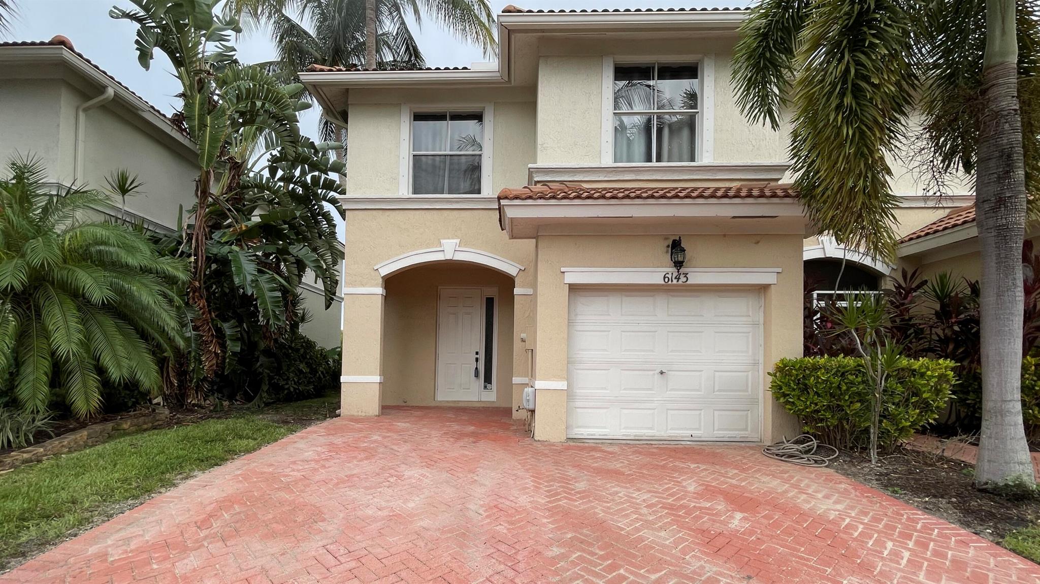 Seminole Gardens At Woodb