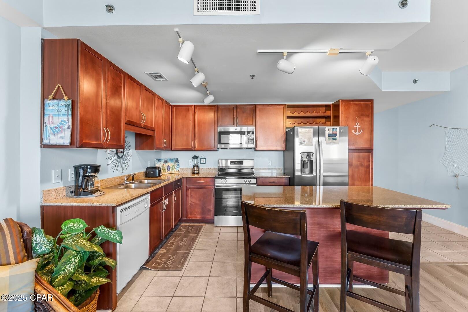 Image 10 For 9860 Thomas Drive 613