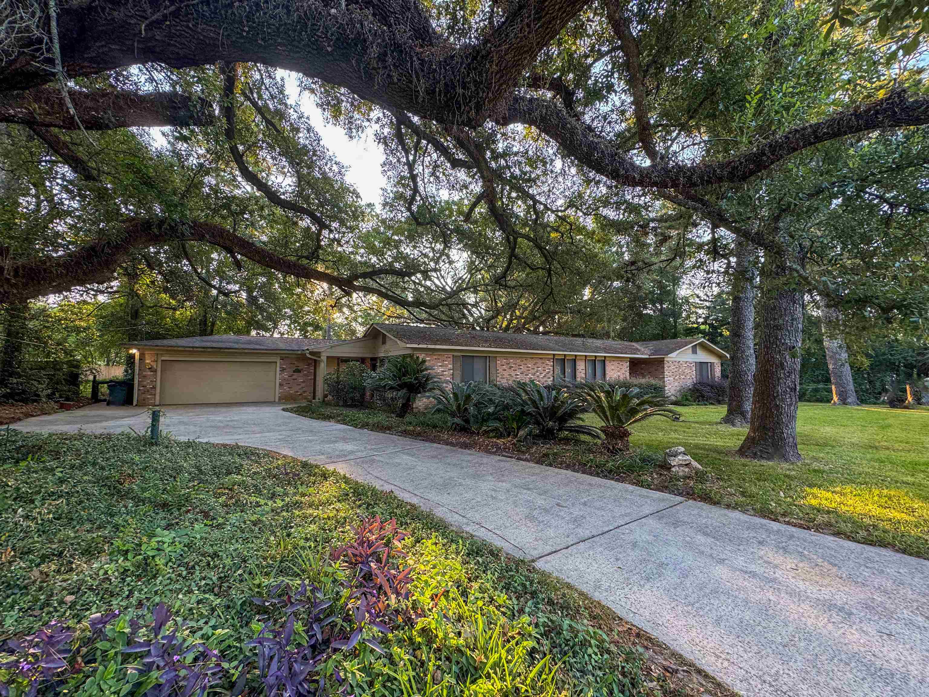 1127  Victory Garden Drive , Tallahassee, FL, 