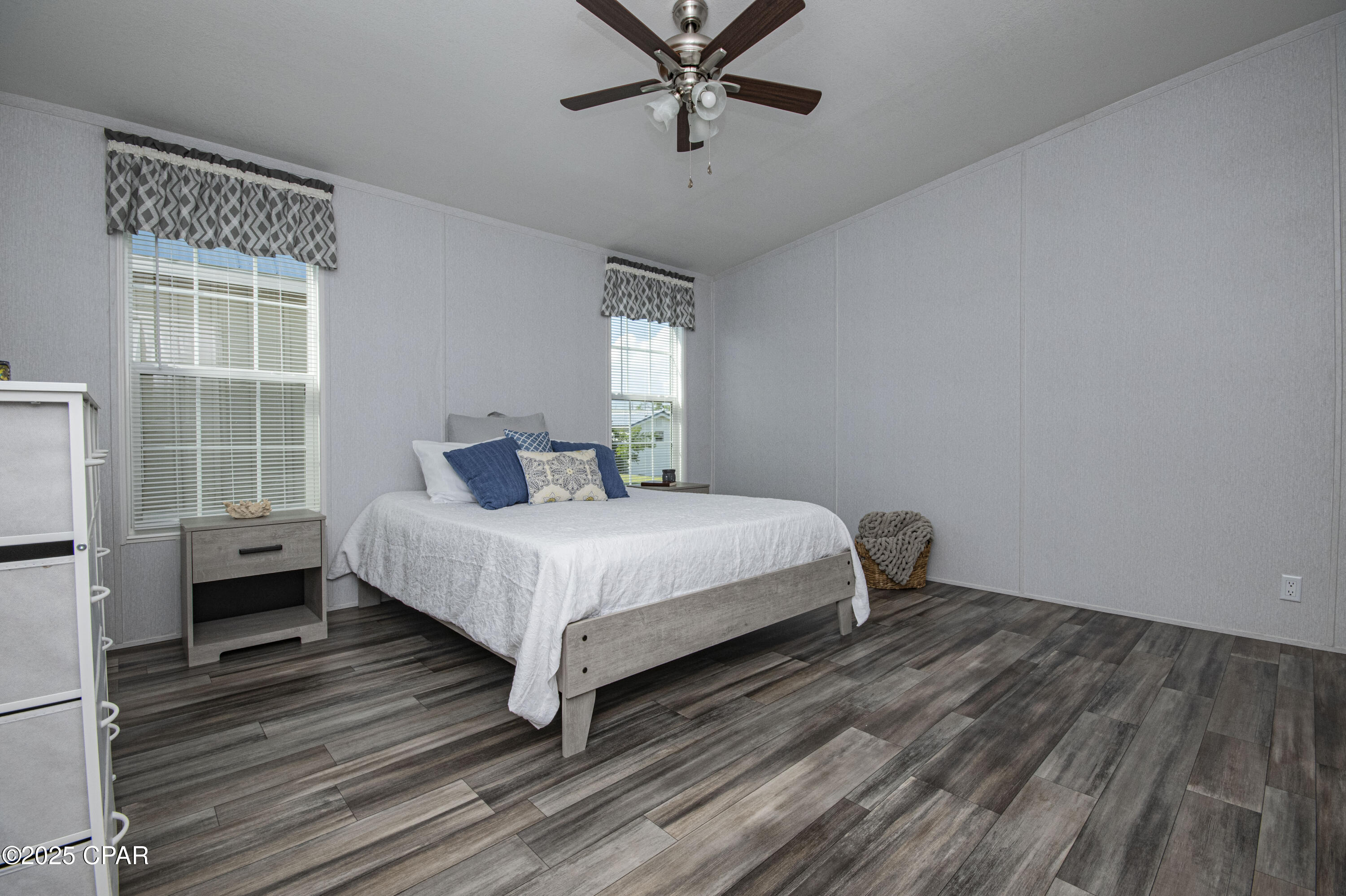 Image 17 For 9424 Cockles Avenue