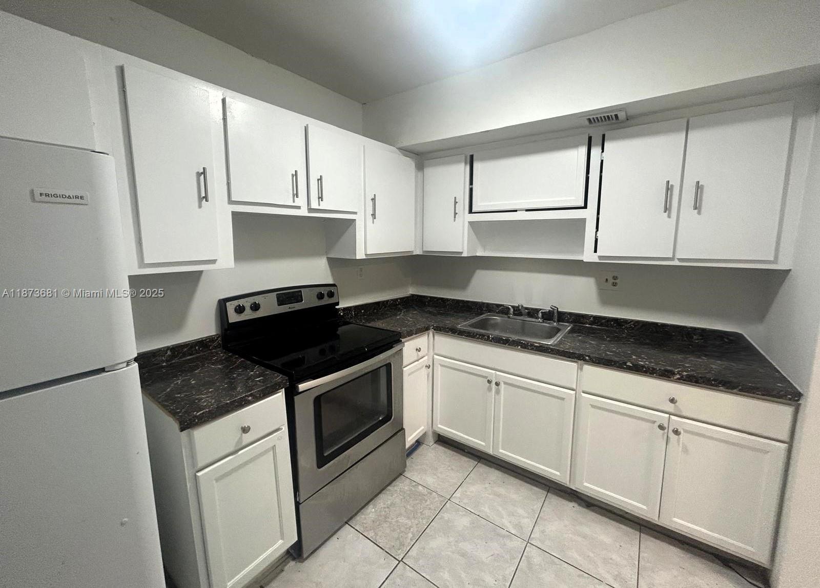 Sunset Hills I Condominiu