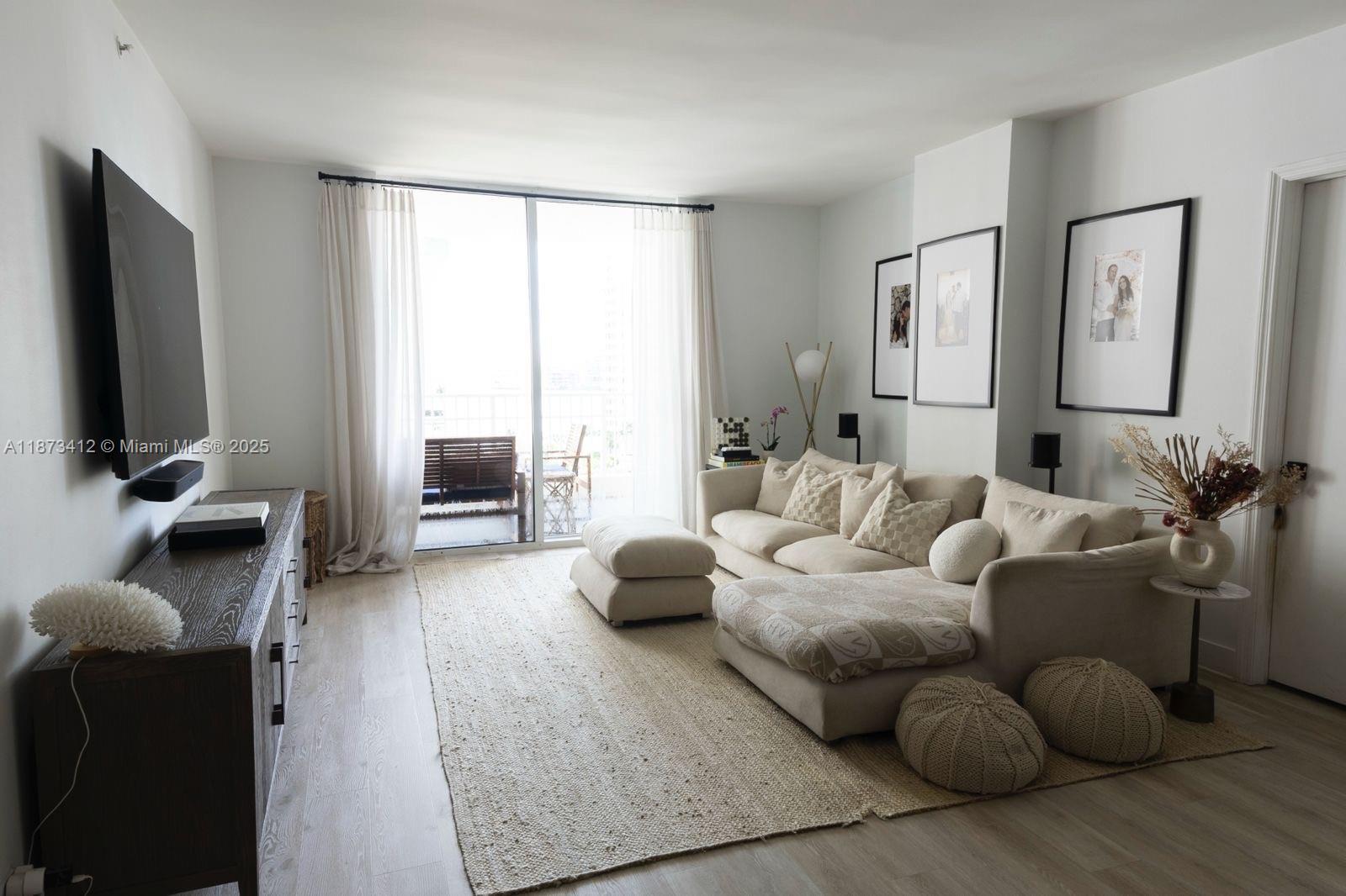 Condo for Sale in Miami, FL